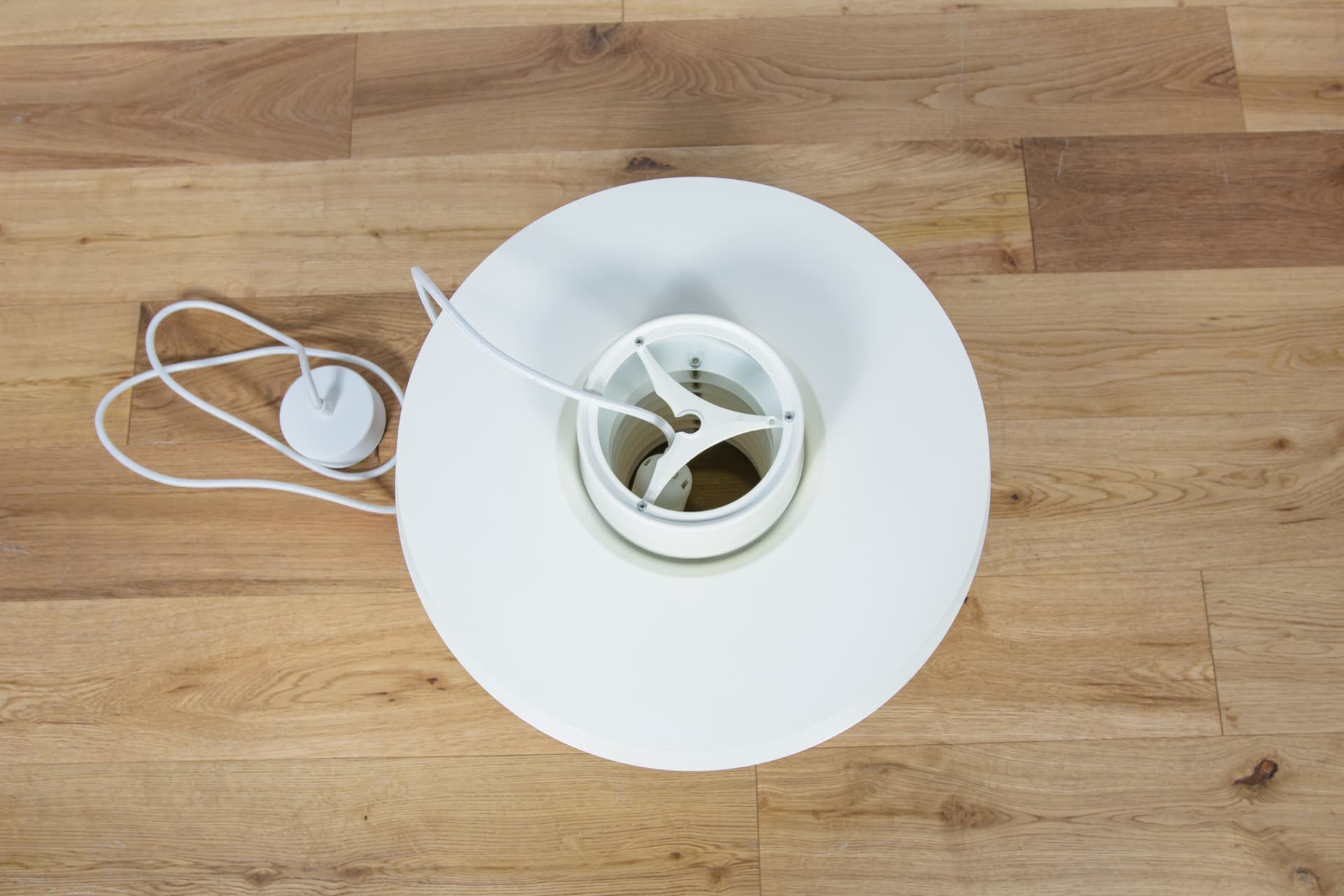 Lampa wisząca Verona, aluminium biały, proj. S. Middelboe, Fog & Mørup, Dania, lata 60. - 289002