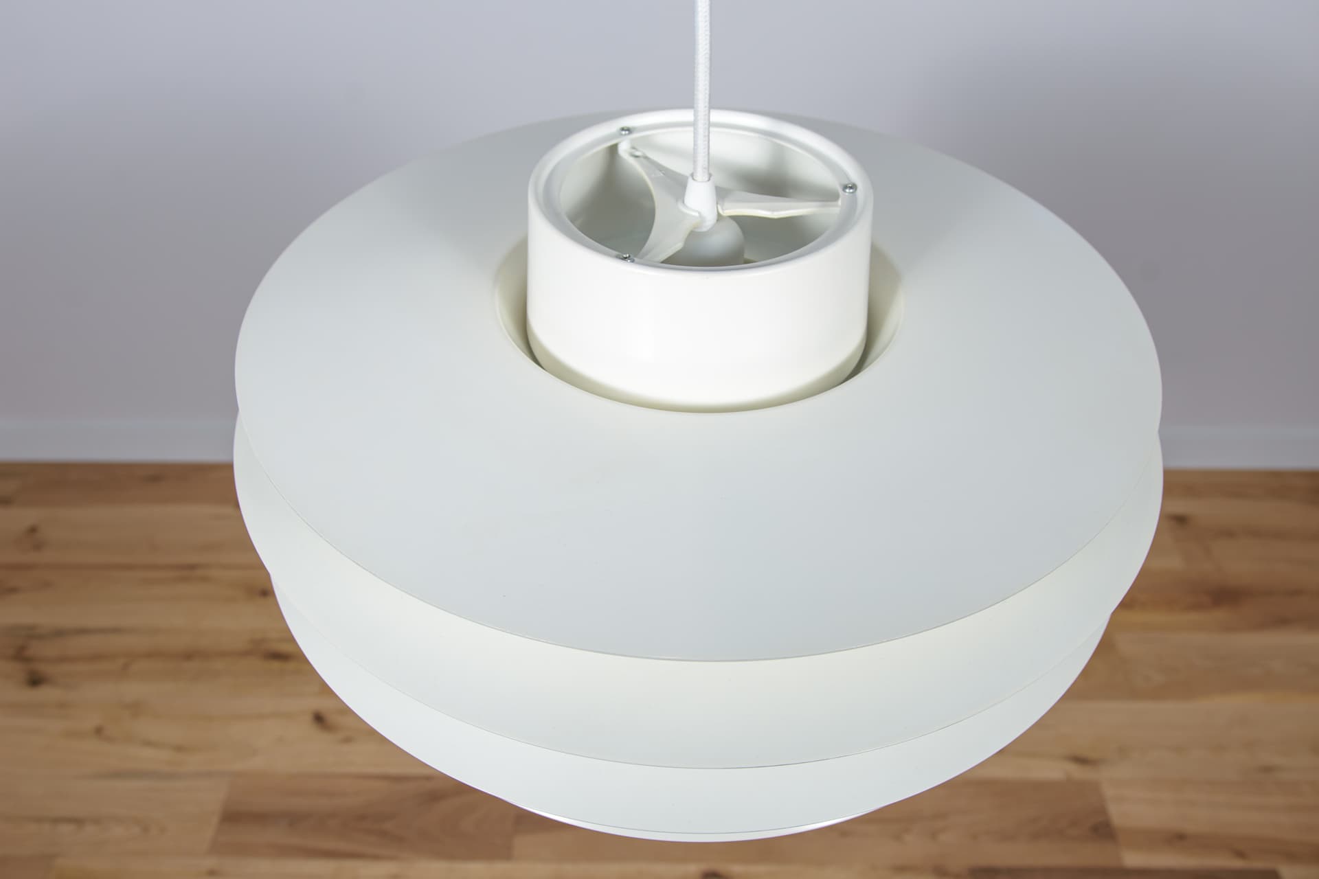 Lampa wisząca Verona, aluminium biały, proj. S. Middelboe, Fog & Mørup, Dania, lata 60. - 288997