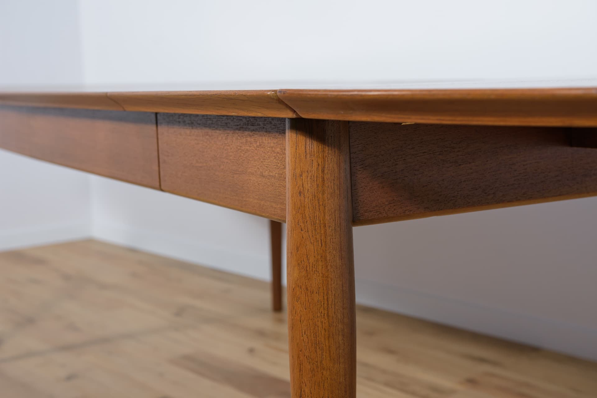 Stół rozkładany, teak brązowy, Dania, lata 60. - 289046