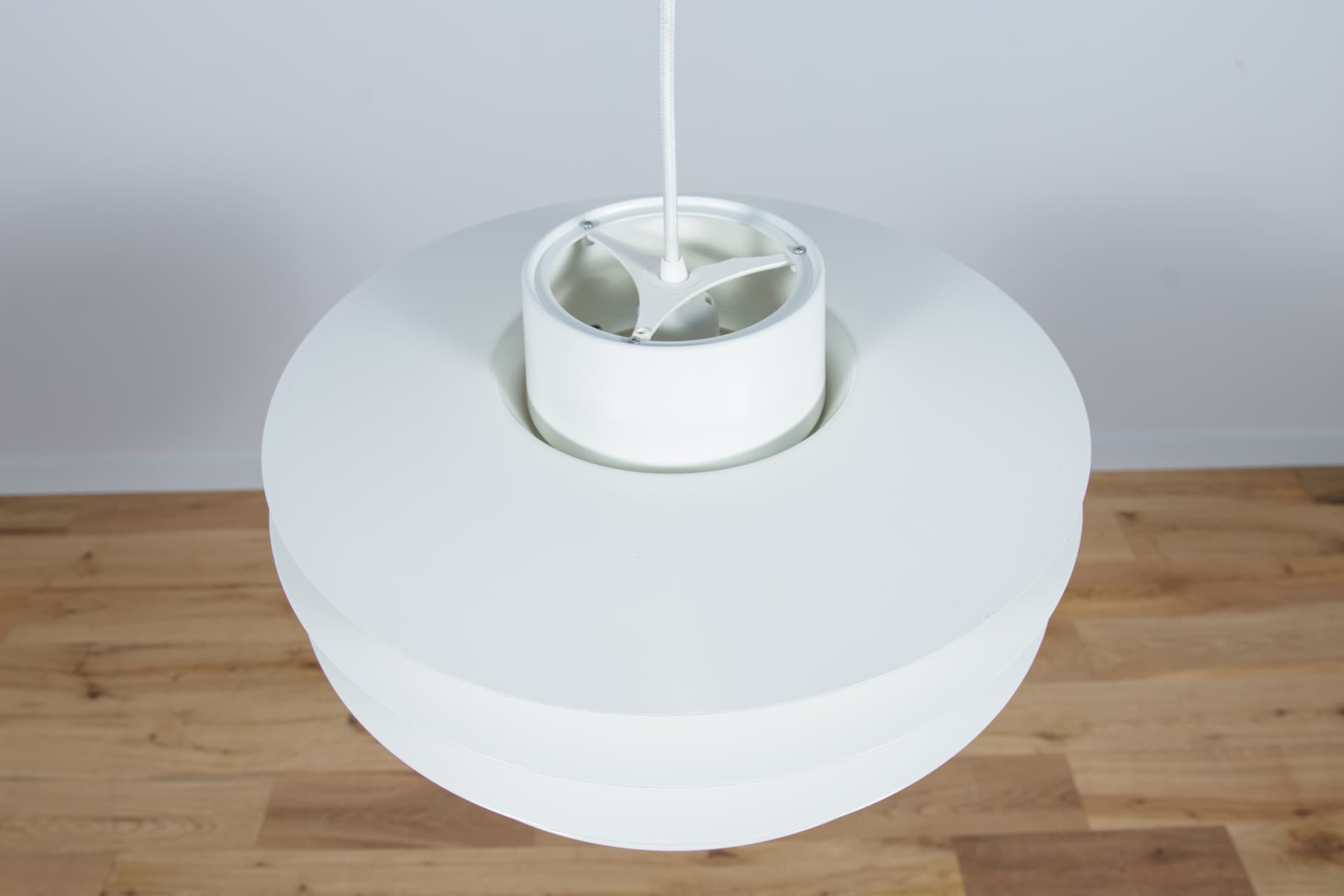 Lampa wisząca Verona, aluminium biały, proj. S. Middelboe, Fog & Mørup, Dania, lata 60. - 289055