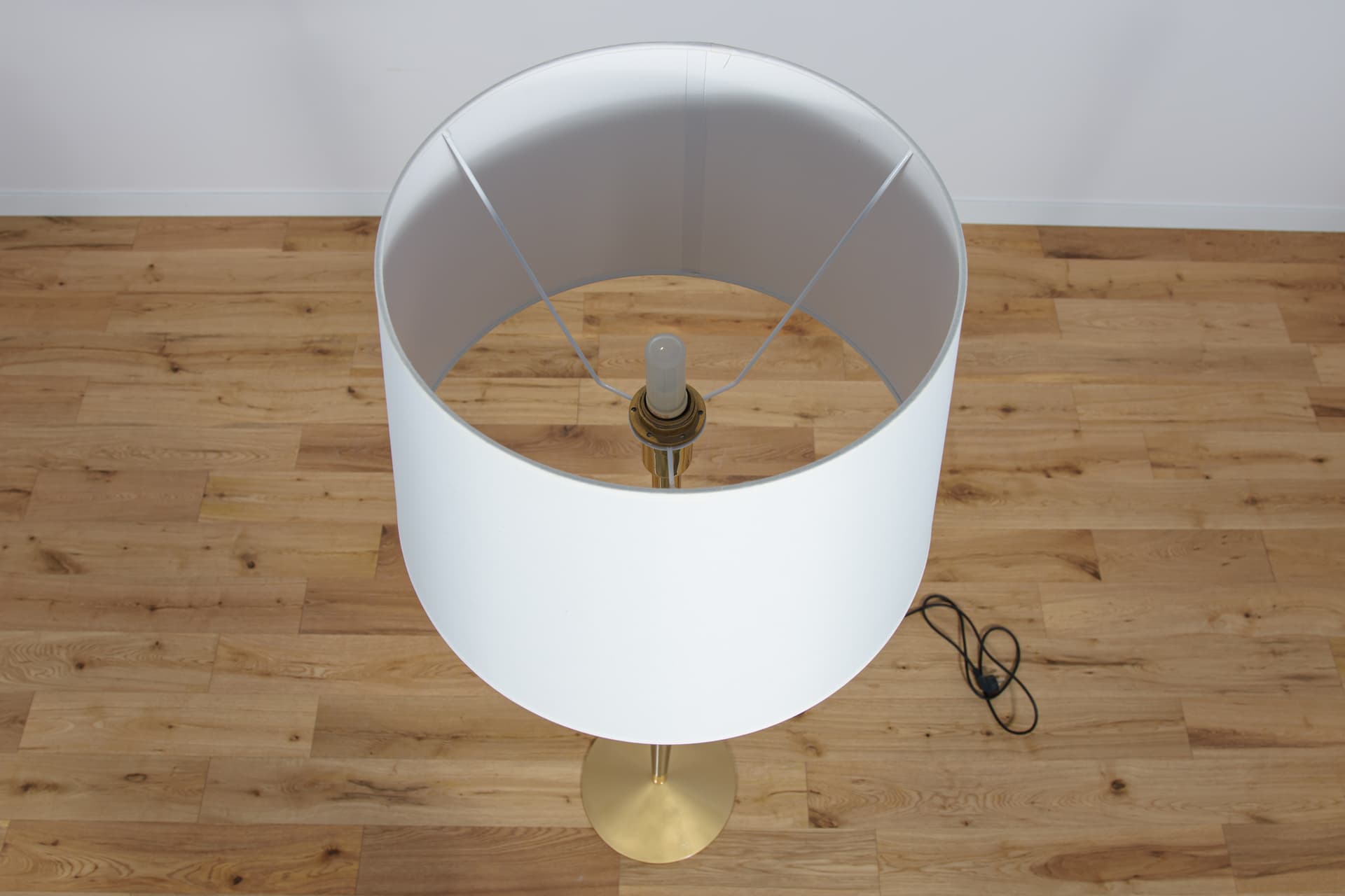 Lampa podłogowa Art Deco, drewno brązowe, mosiądz, Hiszpania, lata 90. - 289334