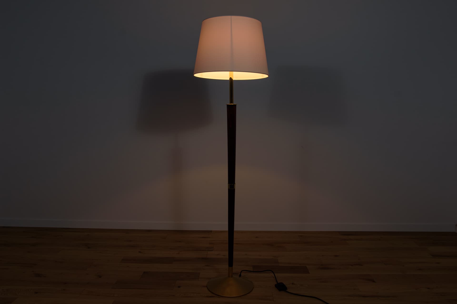 Lampa podłogowa Art Deco, drewno brązowe, mosiądz, Hiszpania, lata 90. - 289332