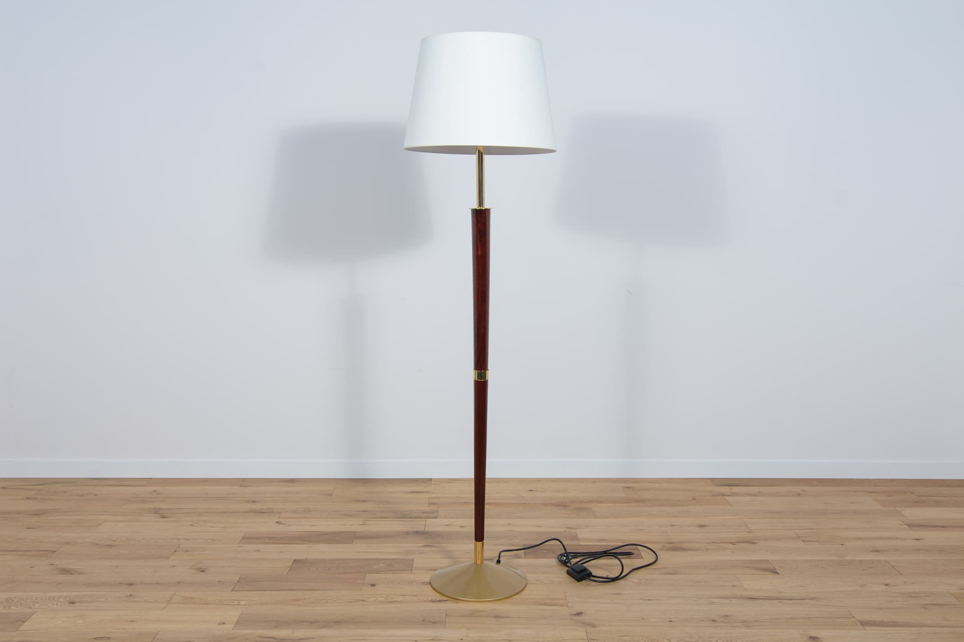 Lampa podłogowa Art Deco, drewno brązowe, mosiądz, Hiszpania, lata 90. - 289330