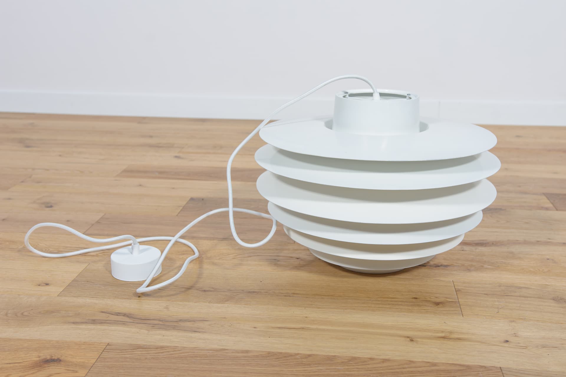 Lampa wisząca Verona, aluminium biały, proj. S. Middelboe, Fog & Mørup, Dania, lata 60. - 289347