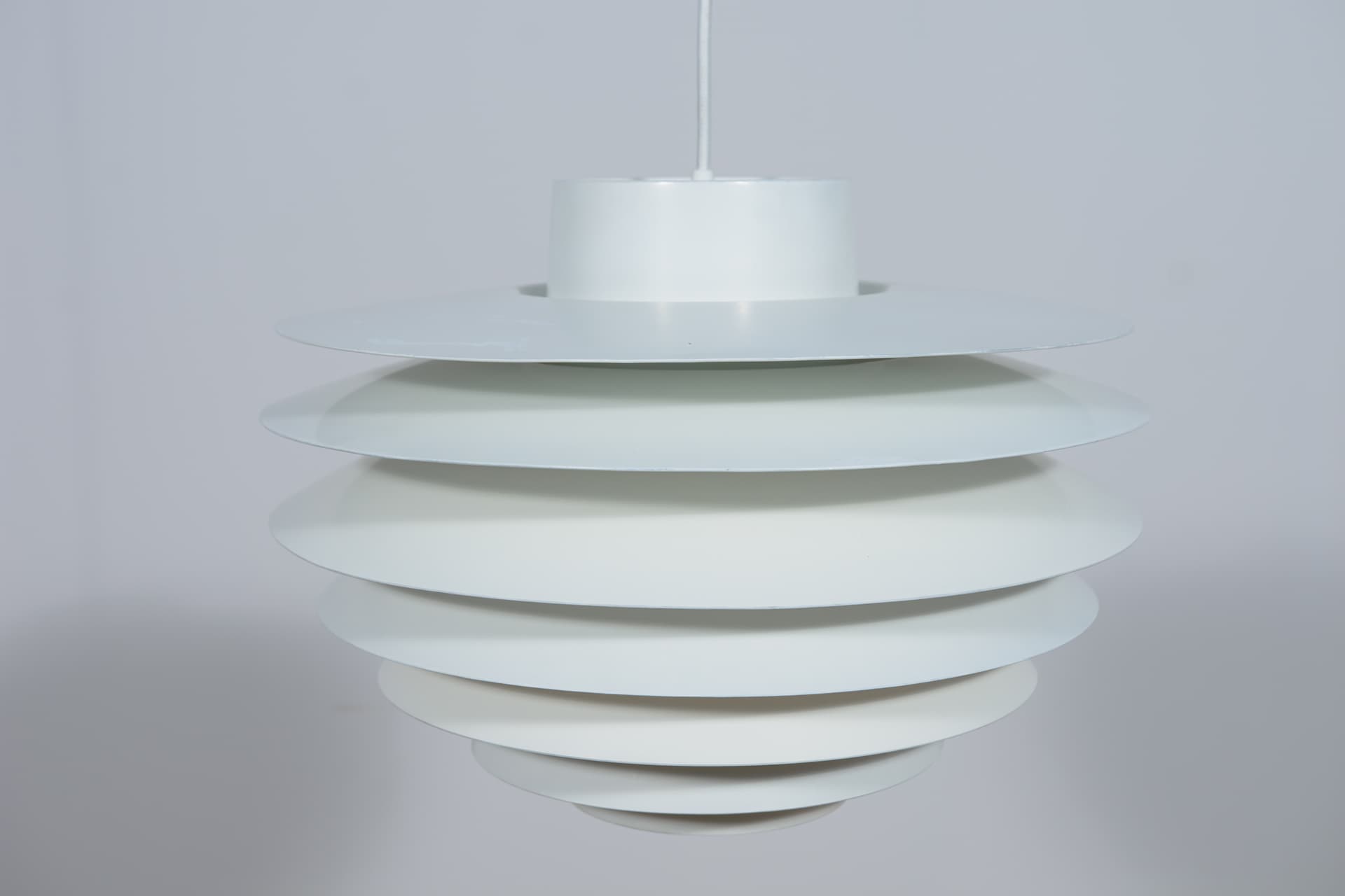 Lampa wisząca Verona, aluminium biały, proj. S. Middelboe, Fog & Mørup, Dania, lata 60. - 289342