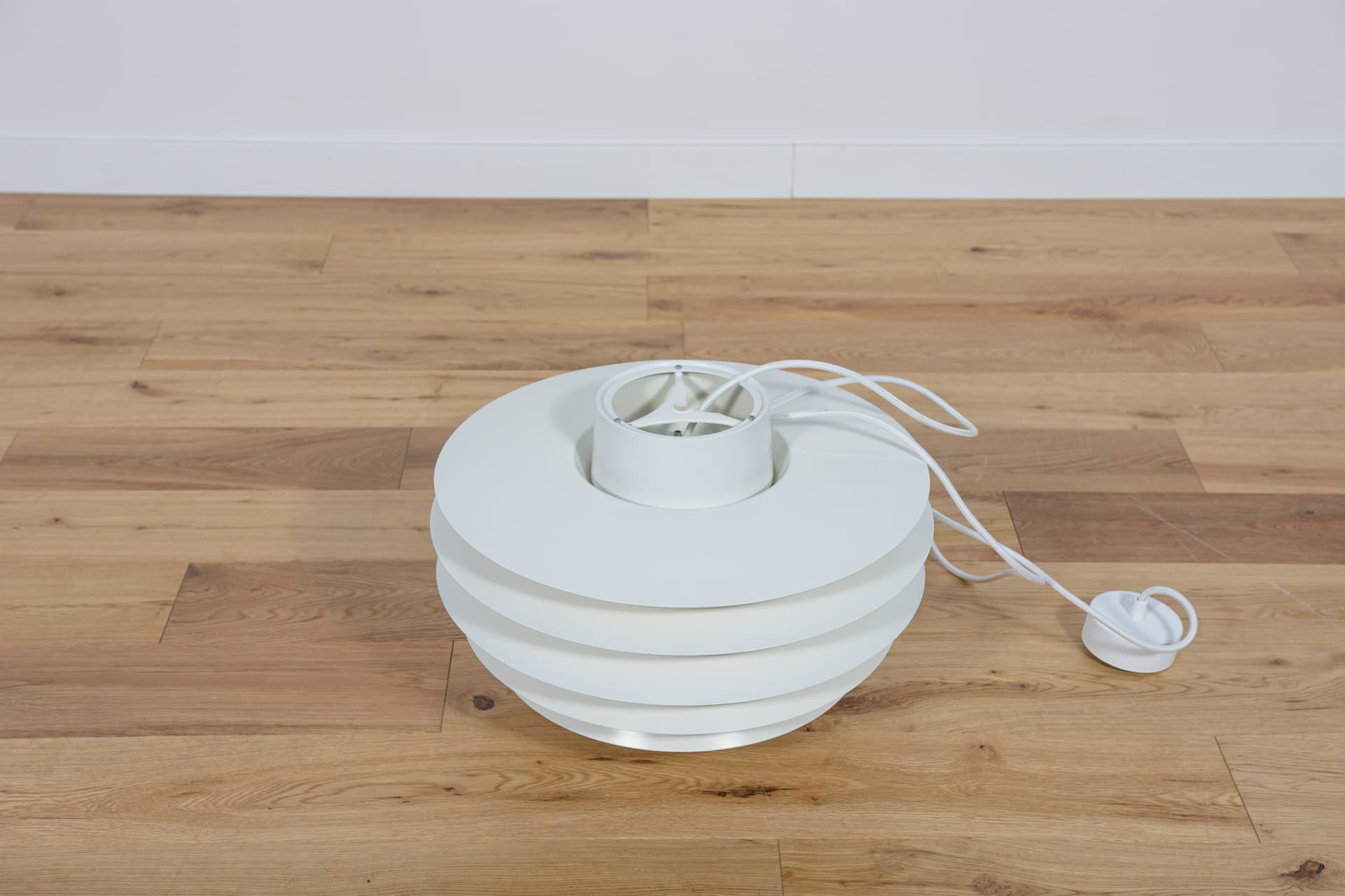 Lampa wisząca Verona, aluminium biały, proj. S. Middelboe, Fog & Mørup, Dania, lata 60. - 289390