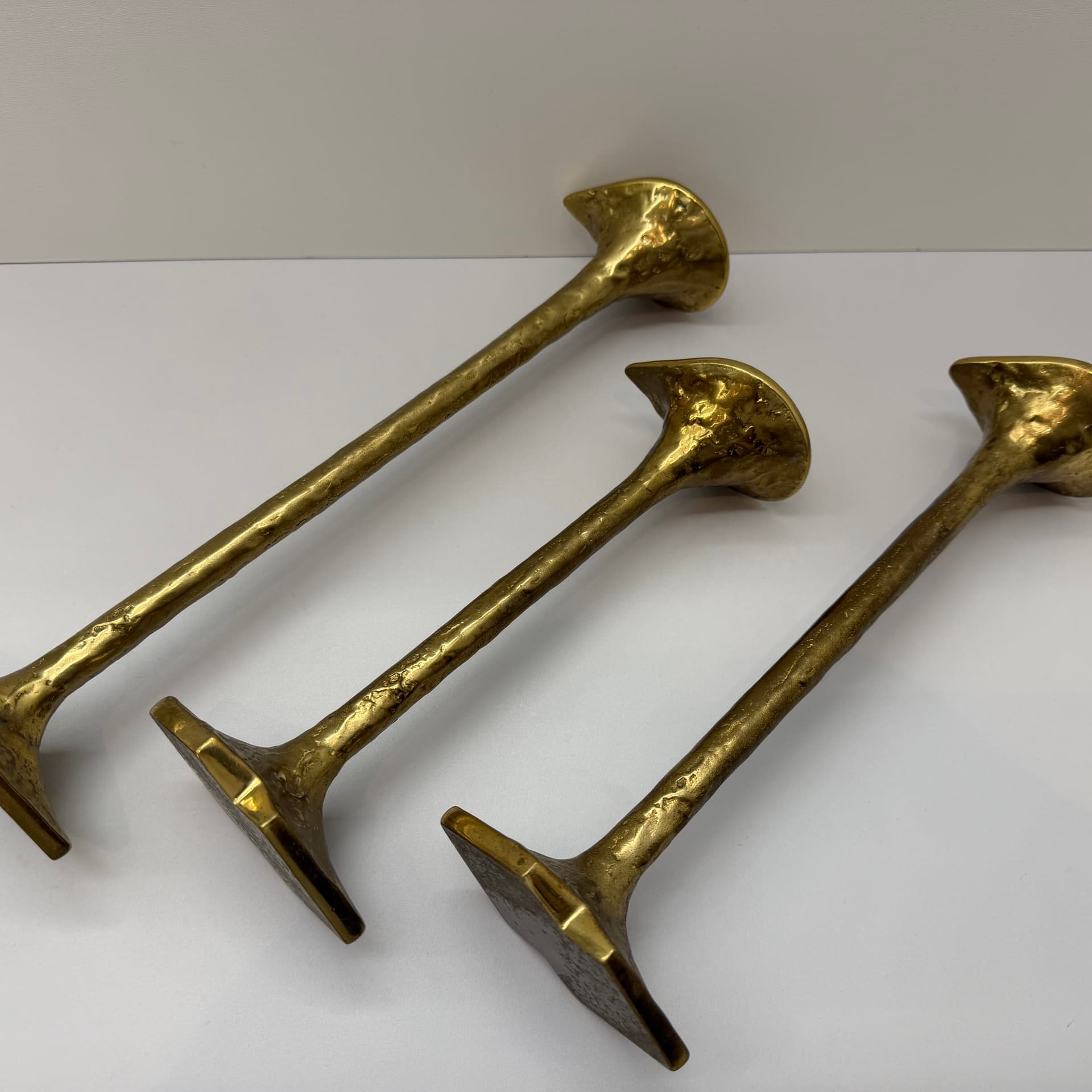 Komplet świeczników brutalistycznych, mosiądz złoty, Niemcy, lata 60. - 289657