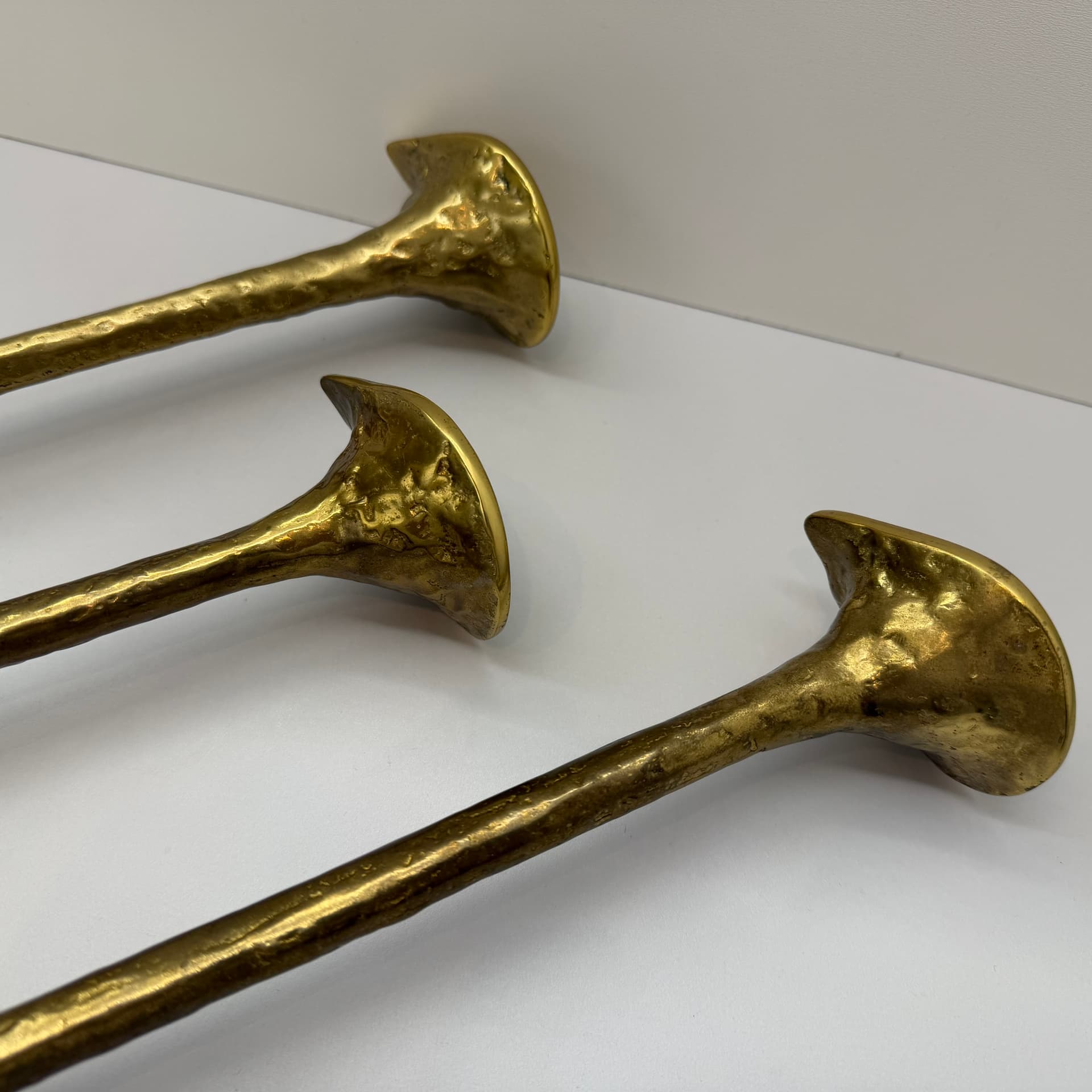 Komplet świeczników brutalistycznych, mosiądz złoty, Niemcy, lata 60. - 289656