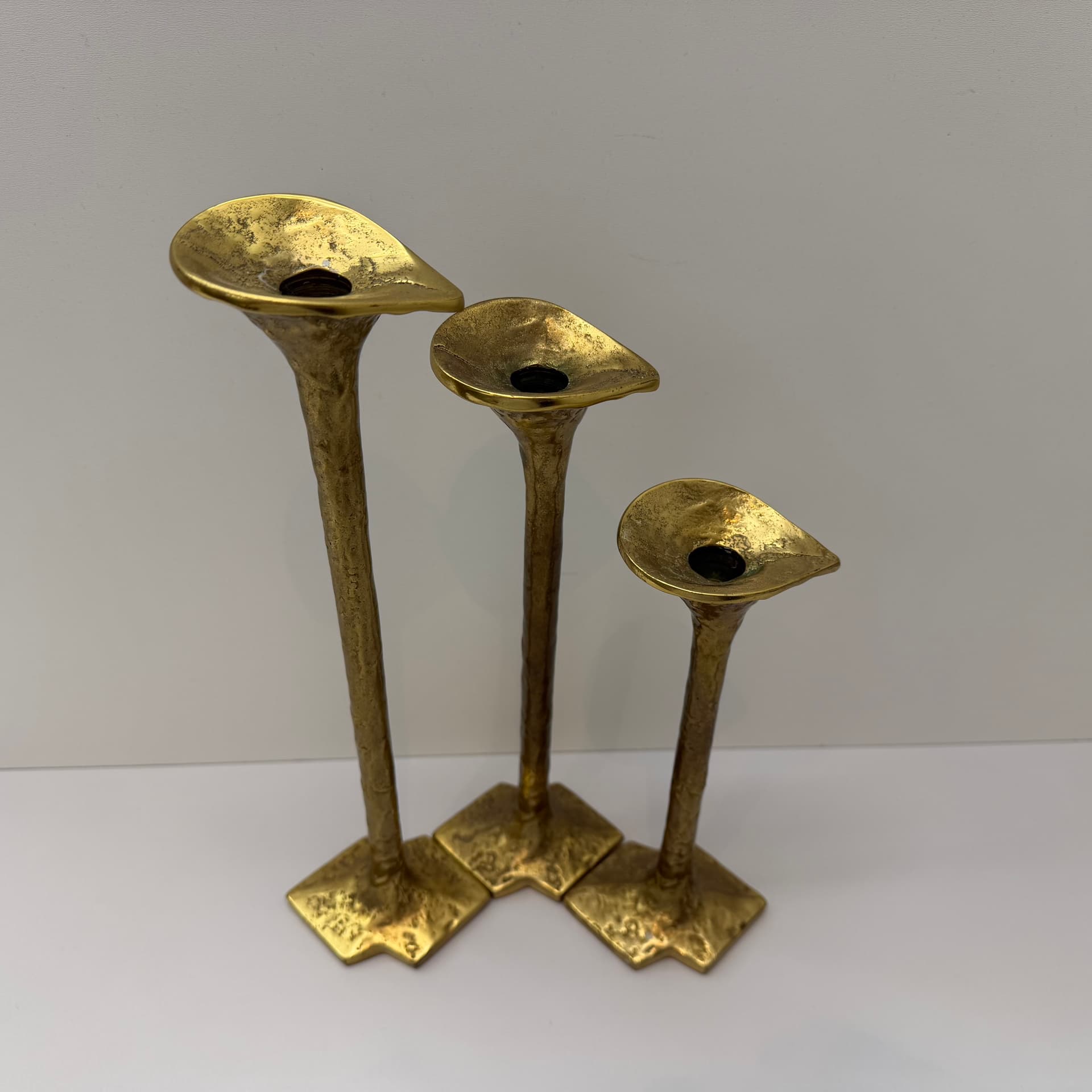 Komplet świeczników brutalistycznych, mosiądz złoty, Niemcy, lata 60. - 289654