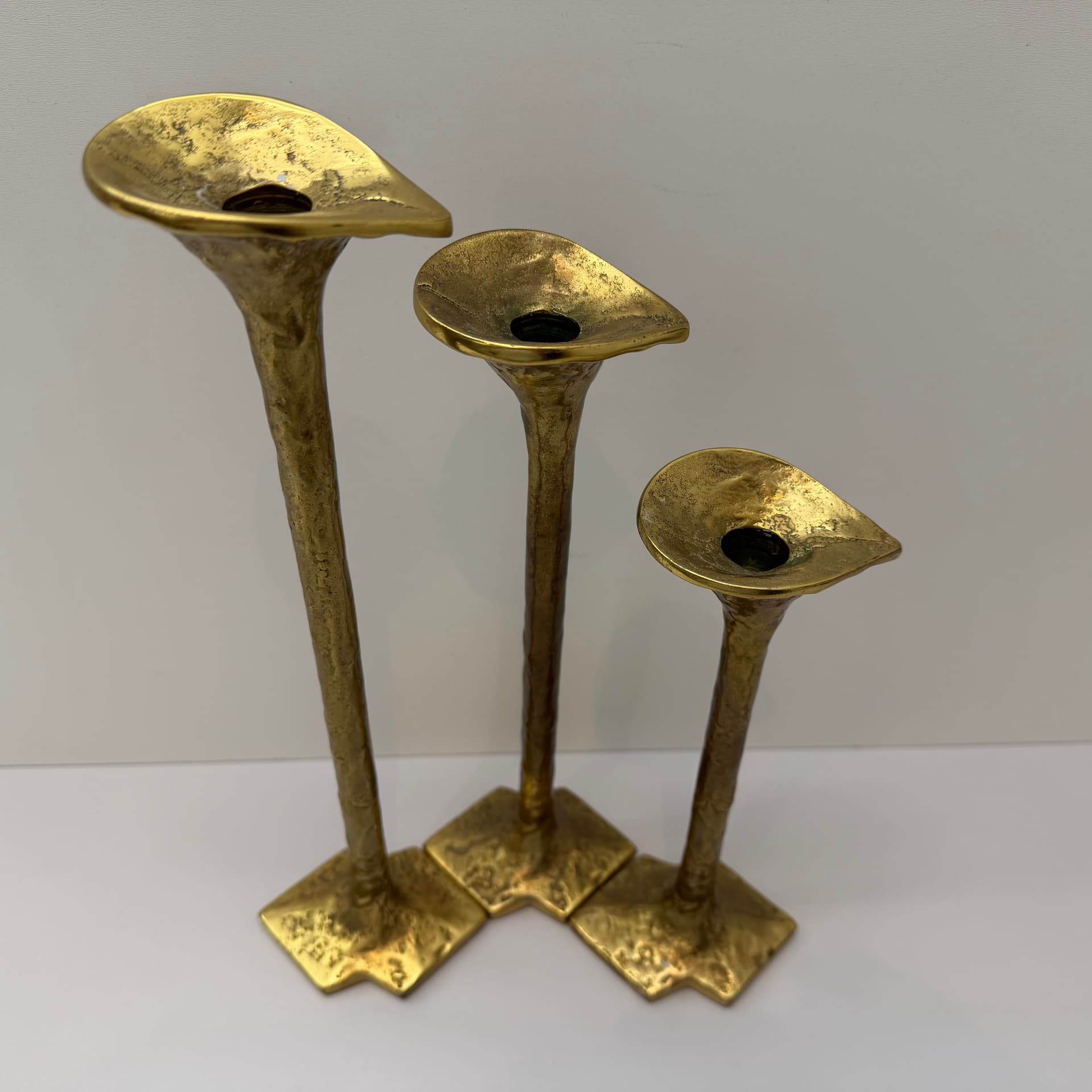 Komplet świeczników brutalistycznych, mosiądz złoty, Niemcy, lata 60. - 289655