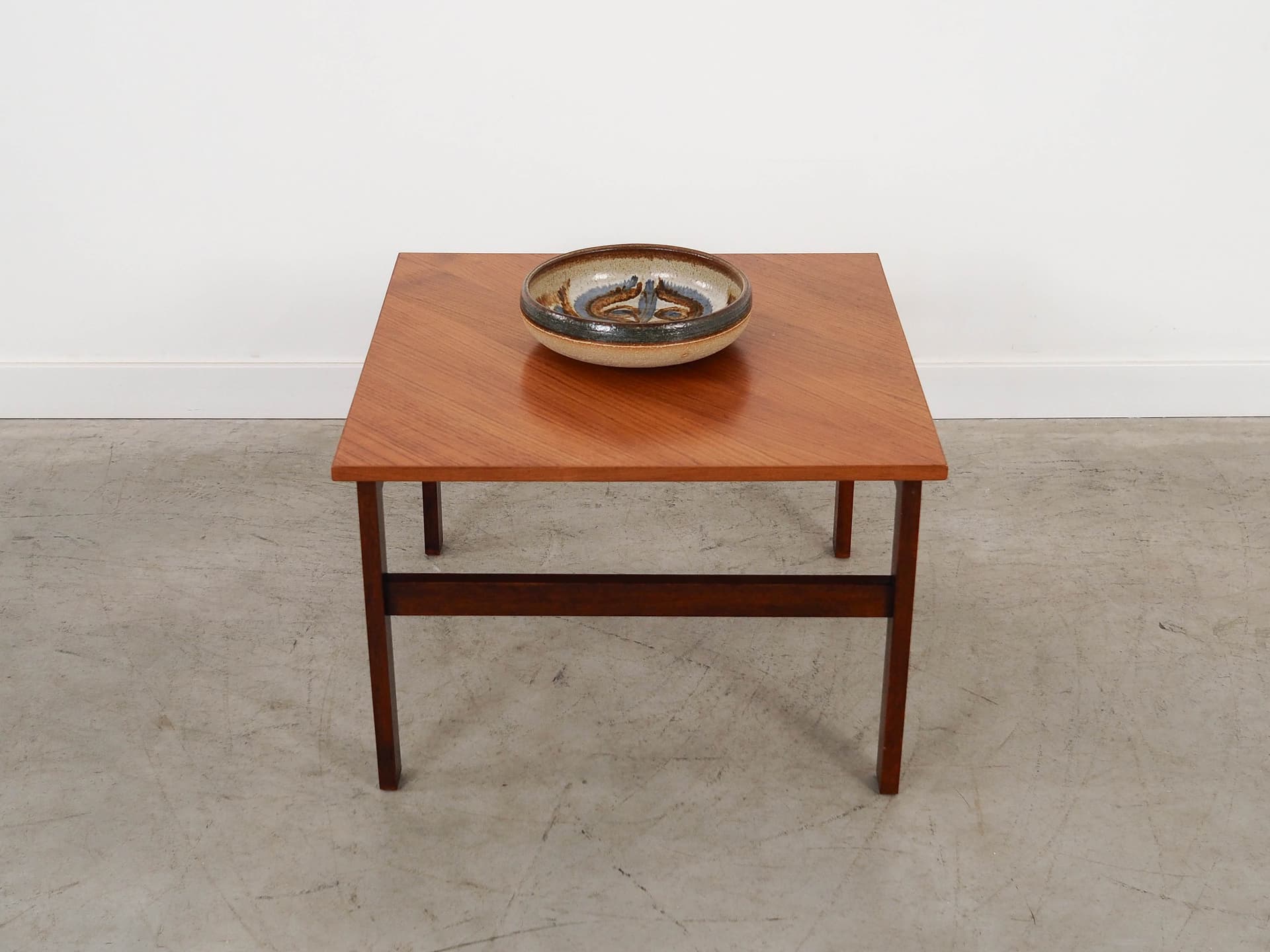 Coffee Table, brown mahogany, Denmark, 1970s. - 289818