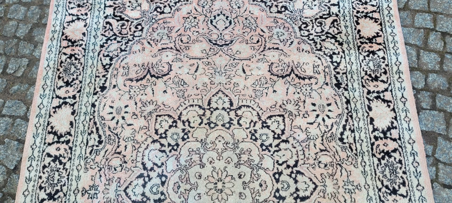 Dywan Indo Ghom 128x200 cm, różowy, jedwab bawełna, Indie, lata 80. - 290047