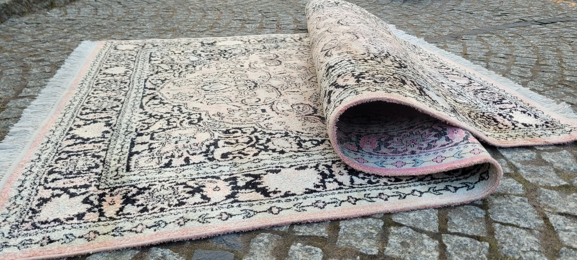 Dywan Indo Ghom 128x200 cm, różowy, jedwab bawełna, Indie, lata 80. - 290046