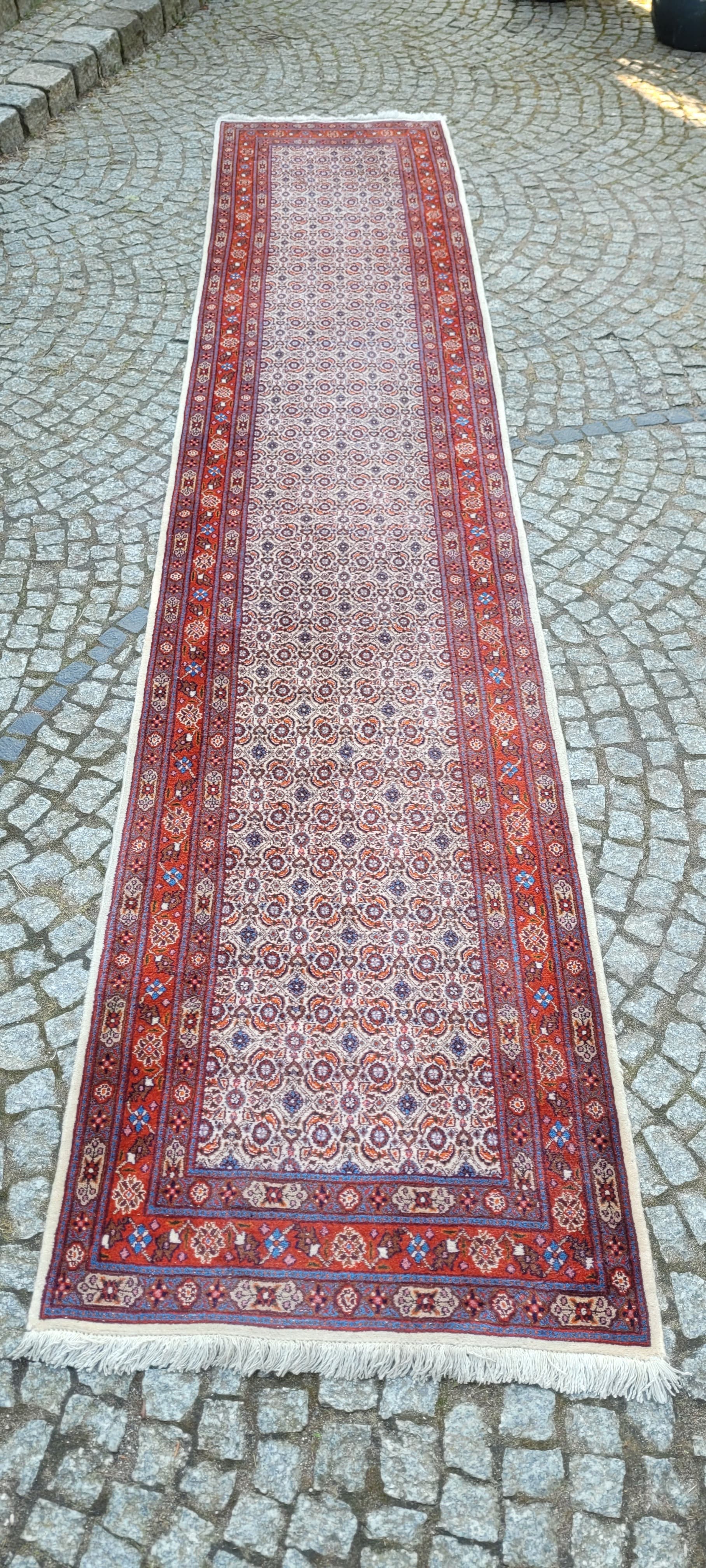 Dywan chodnik Moud, 420x83 cm, wełna czerwona, bawełna biała, Iran, lata 80. - 290107