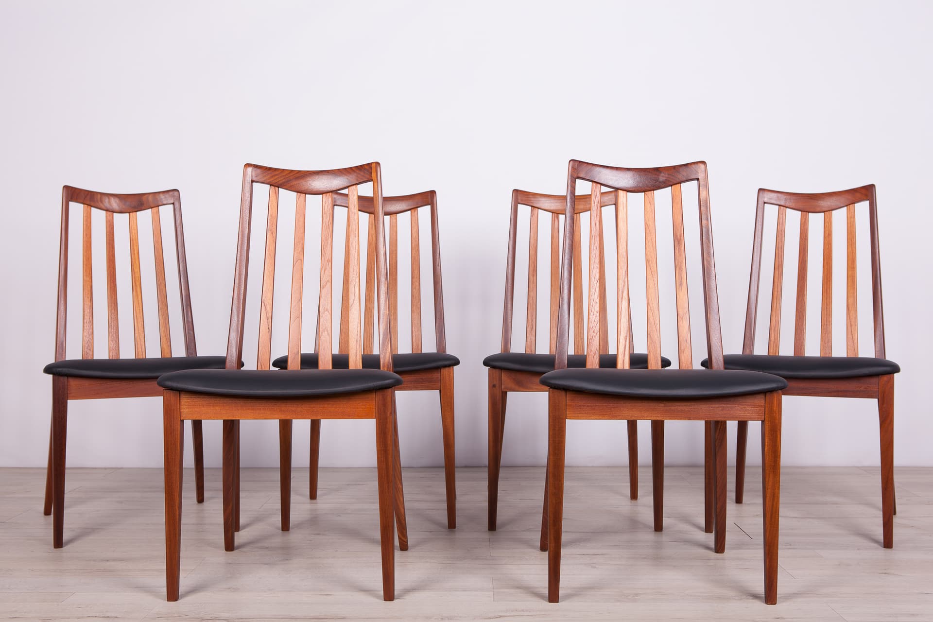 Komplet sześciu krzeseł, teak, skóra czarna, proj. L. Dandy, G-Plan, Wielka Brytania, lata 60. - 290405