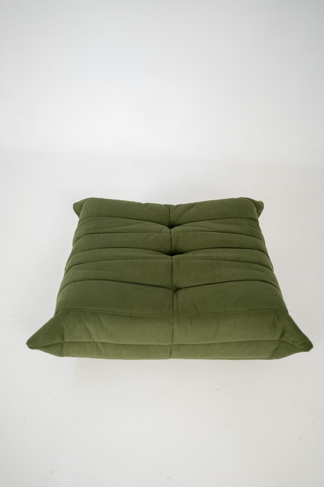 Fotel wypoczynkowy Togo z podnóżkiem, cord loden green - 291151