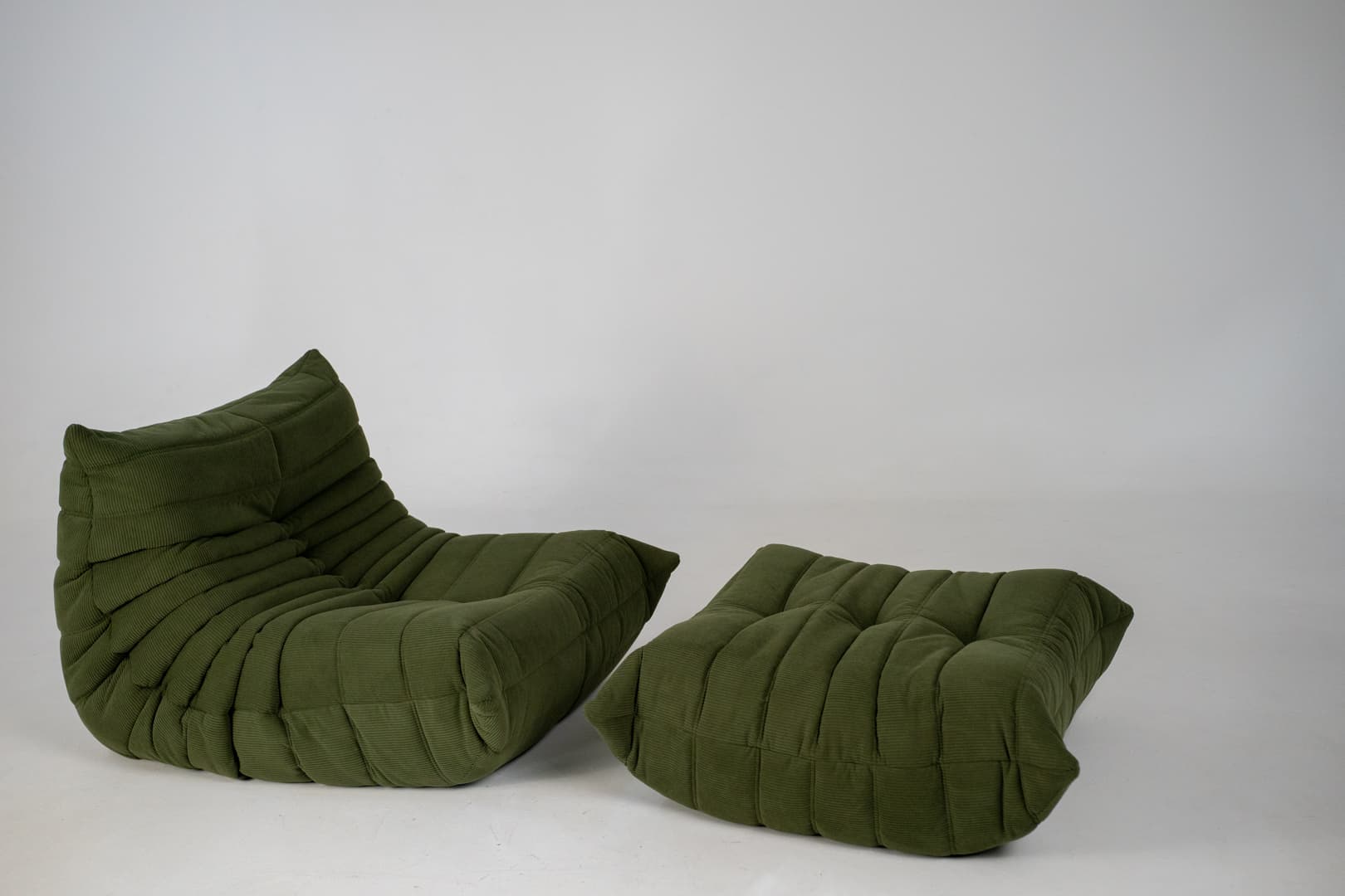 Fotel wypoczynkowy Togo z podnóżkiem, cord loden green - 291155