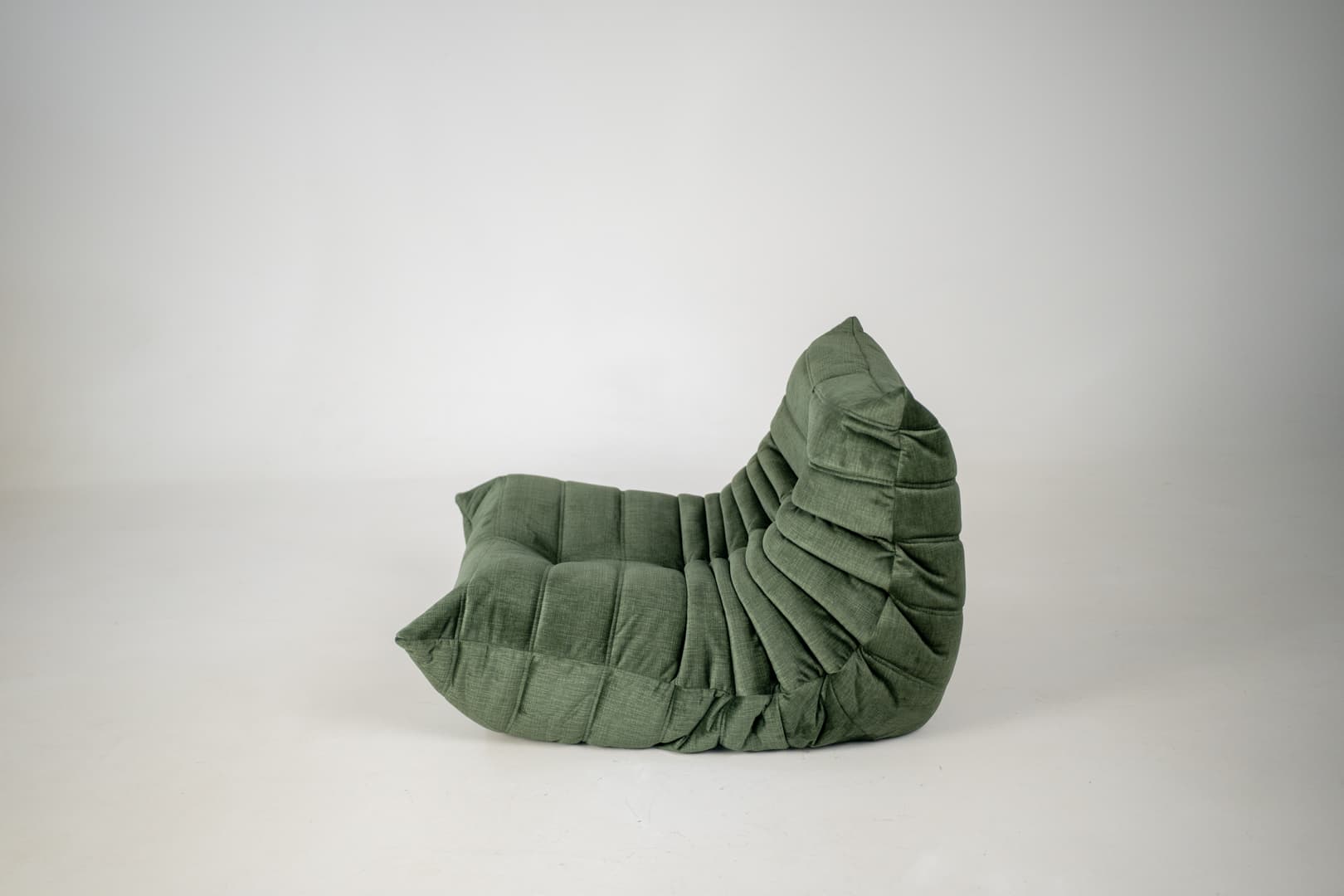 Fotel wypoczynkowy Togo, rib velvet moss green - 314483