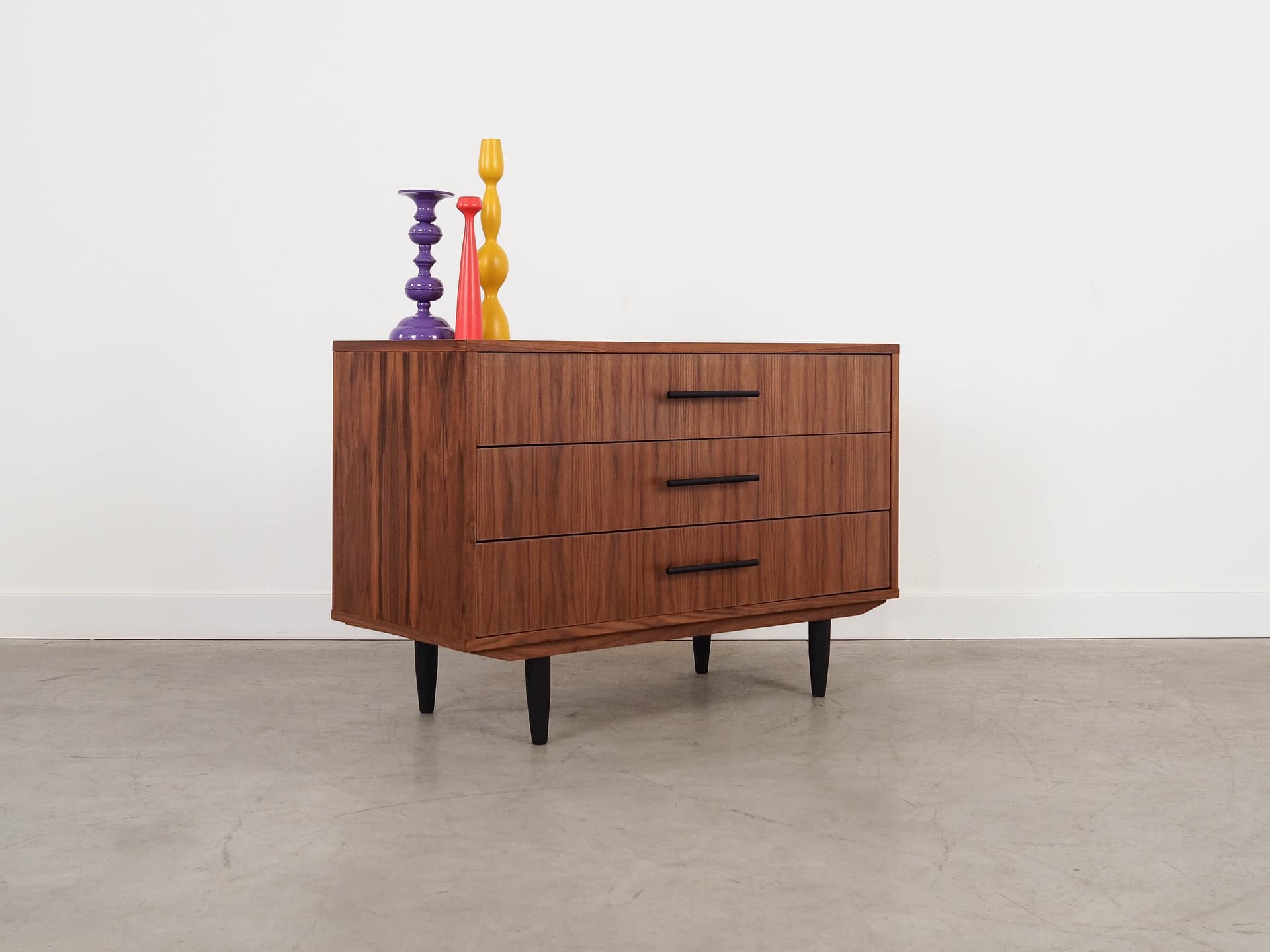 Komoda, orzech brązowy, drewno czarne - 291566