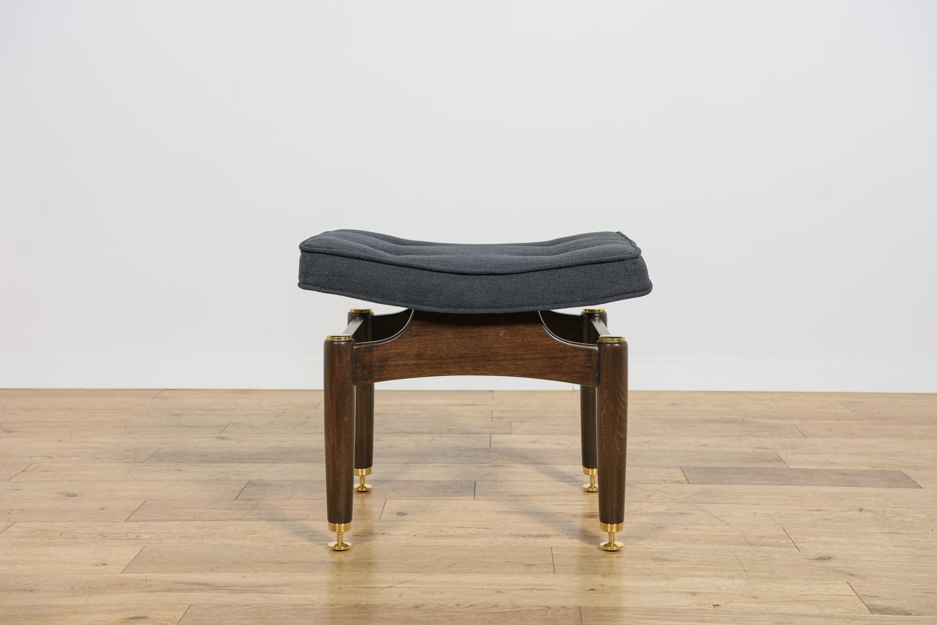 Stołek Librenza, tkanina czarna, buk palisander, G-Plan, Wielka Brytania, lata 50. - 291593