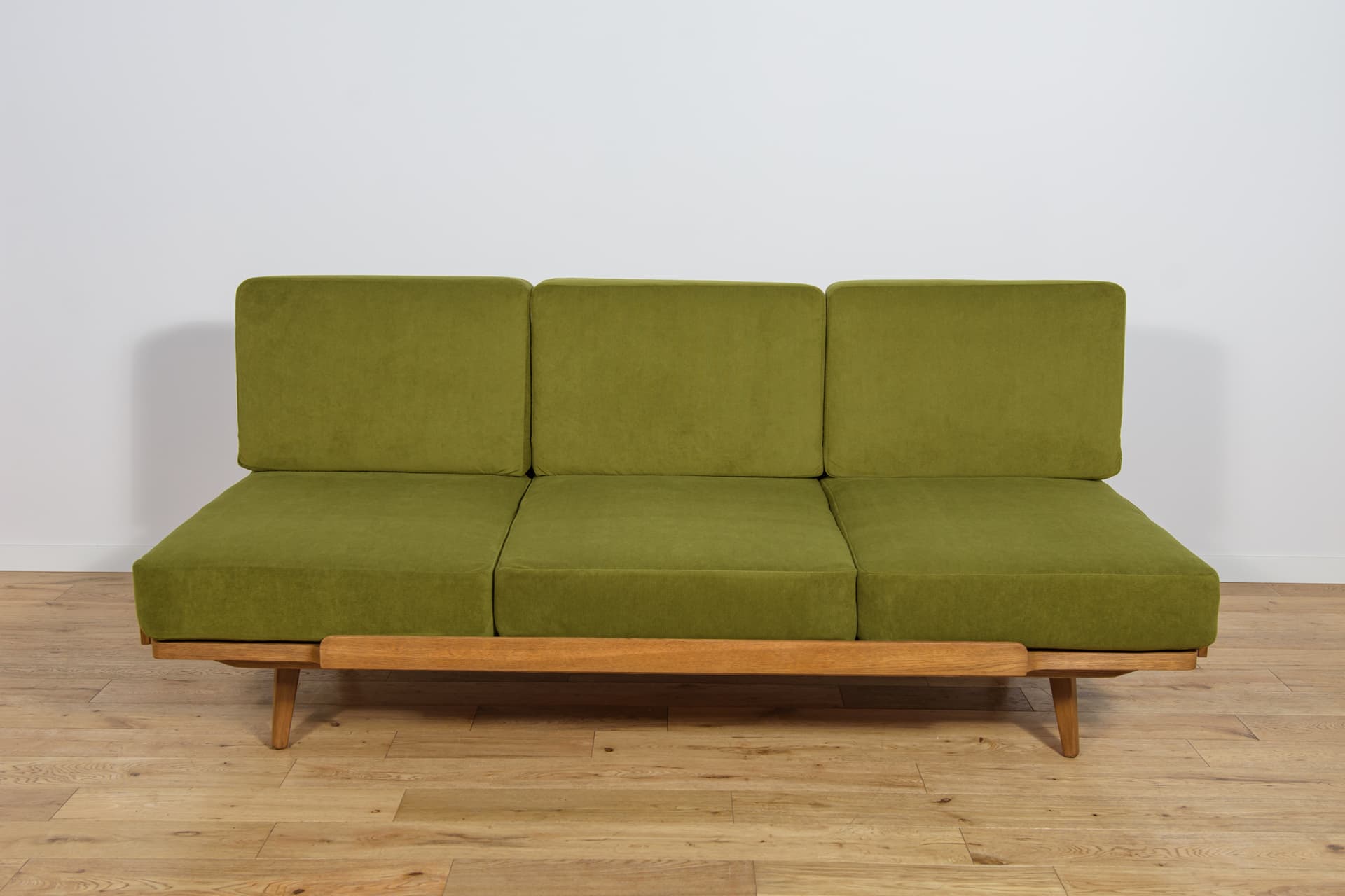 Sofa, zieleń, fornir dąb średni, Jitona, Czechosłowacja, lata 60. - 291672