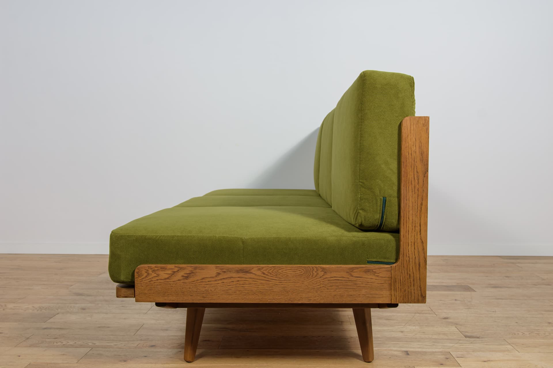 Sofa, zieleń, fornir dąb średni, Jitona, Czechosłowacja, lata 60. - 291675