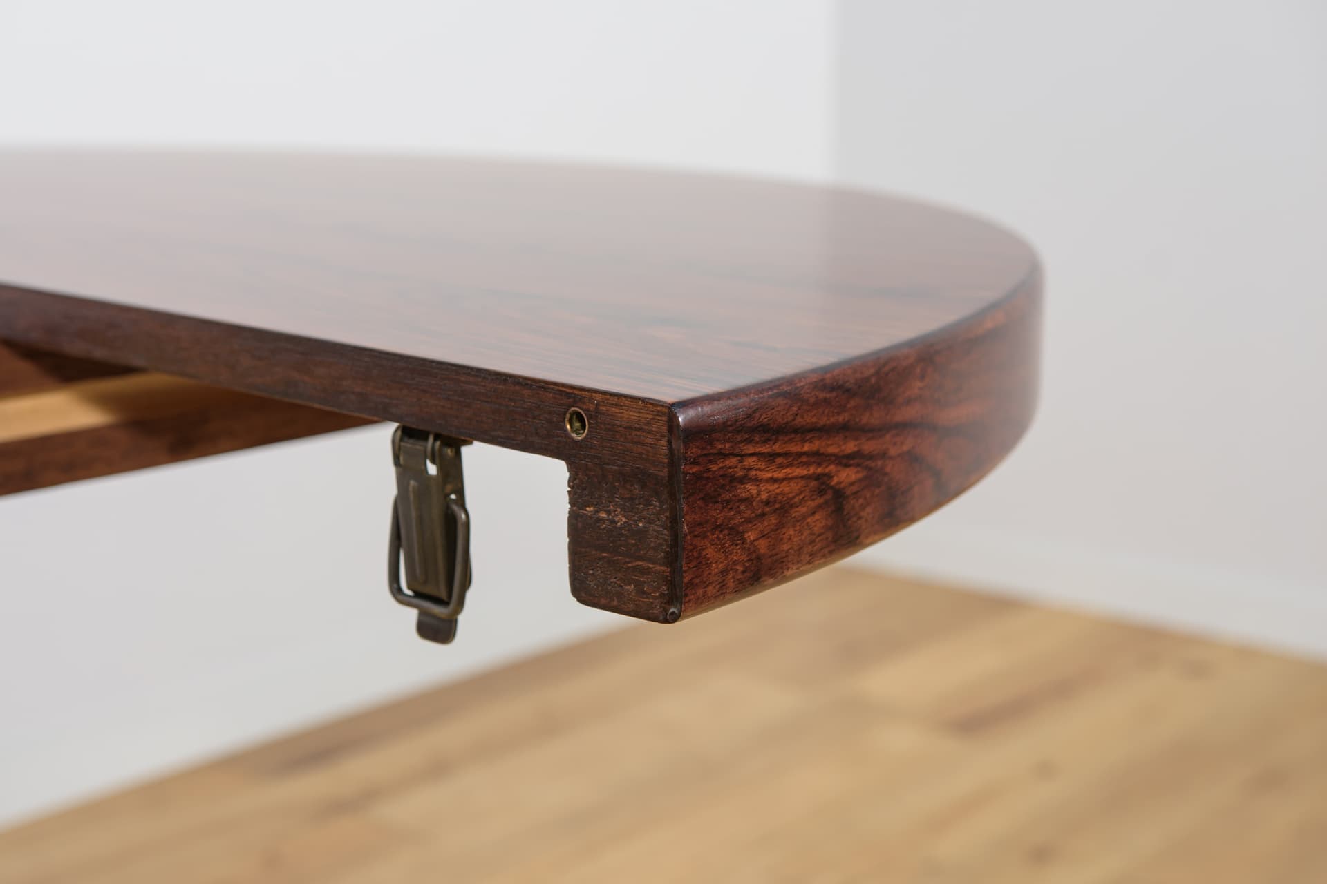 Dining Table, round extendable, brown rosewood, Denmark, 1960s. - 291700