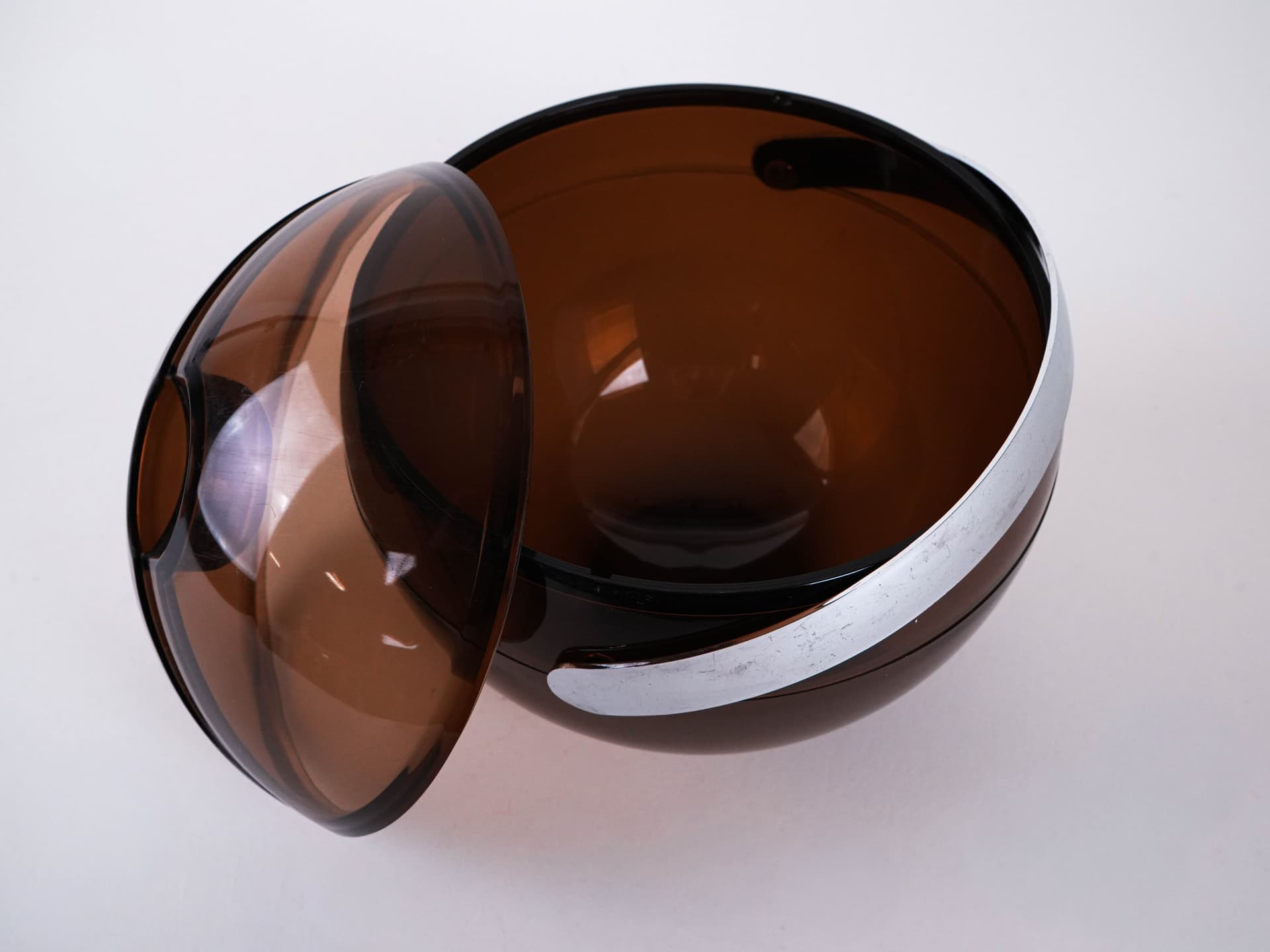 Ice bucket, Space Age, brown transparent acrylic, metal, Guzzini, Italy, 1970s. - 291729
