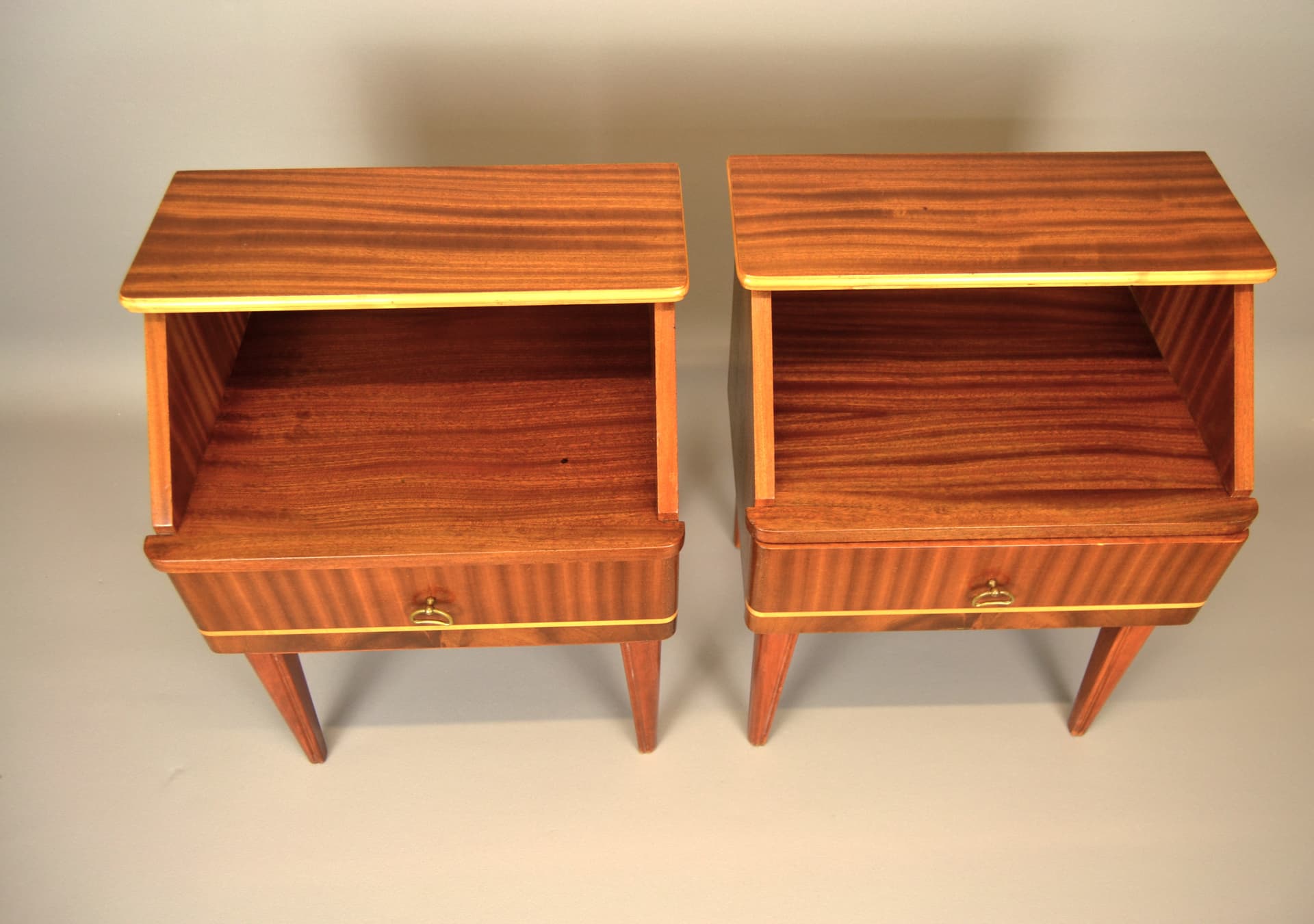Pair of nightstands, brown plywood, Sweden, 1950s. - 79238