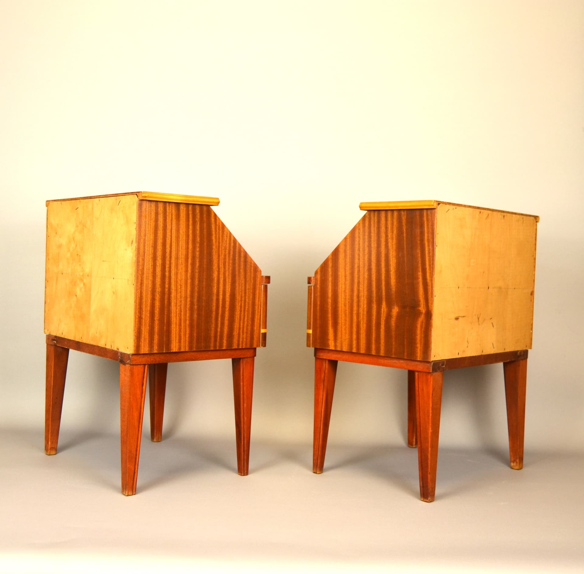 Pair of nightstands, brown plywood, Sweden, 1950s. - 79236
