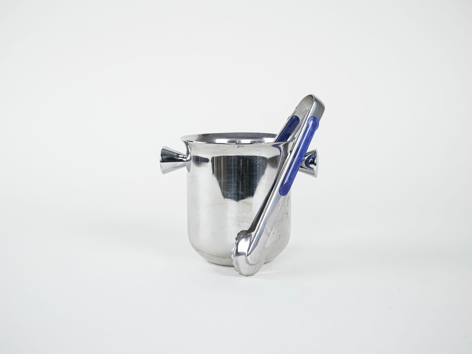 Ice bucket, silver stainless steel, blue enamel, Italy, 1970s. - 291879