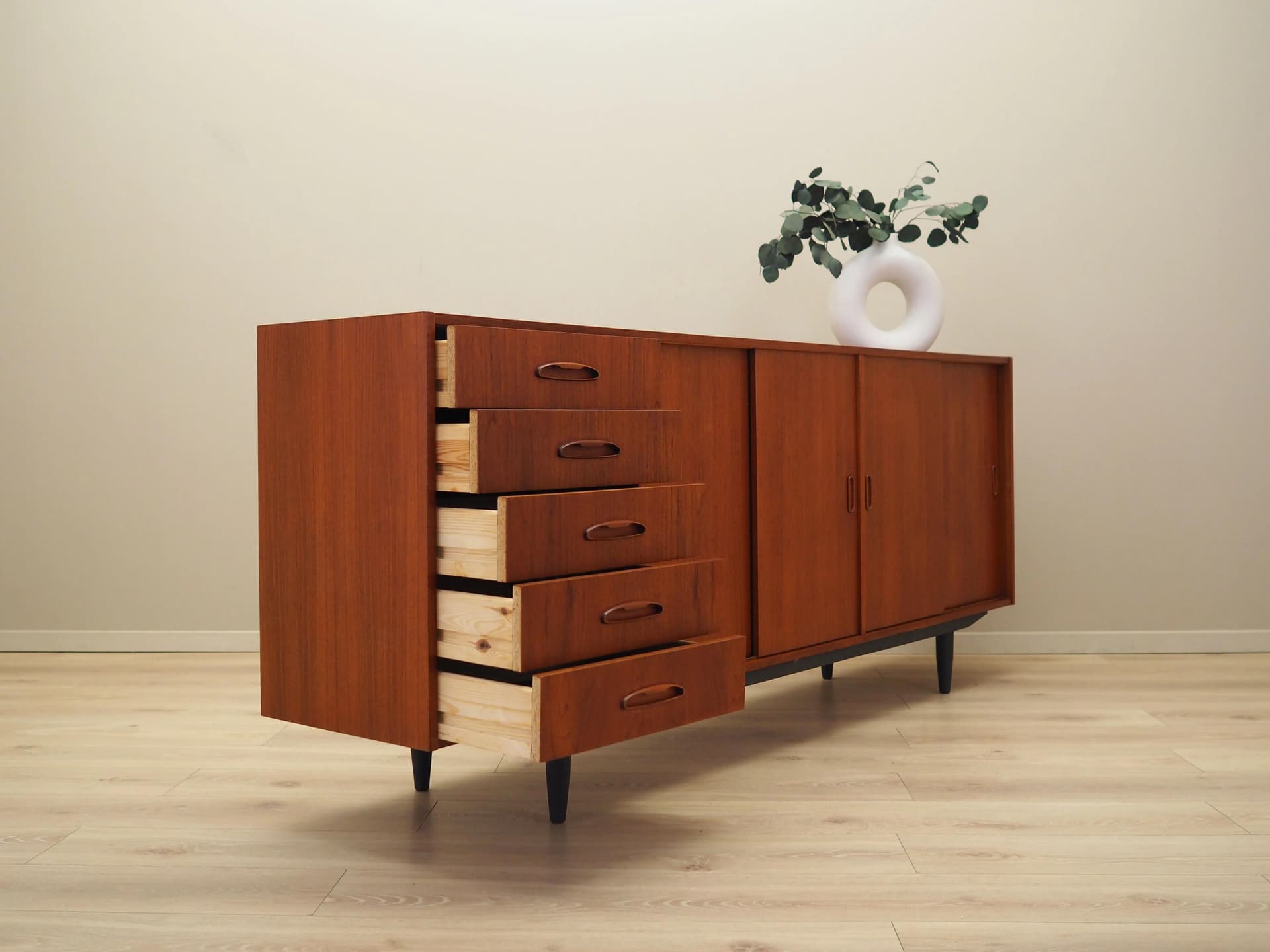Sideboard, teak pomarańczowy, Dania, lata 70. - 21765