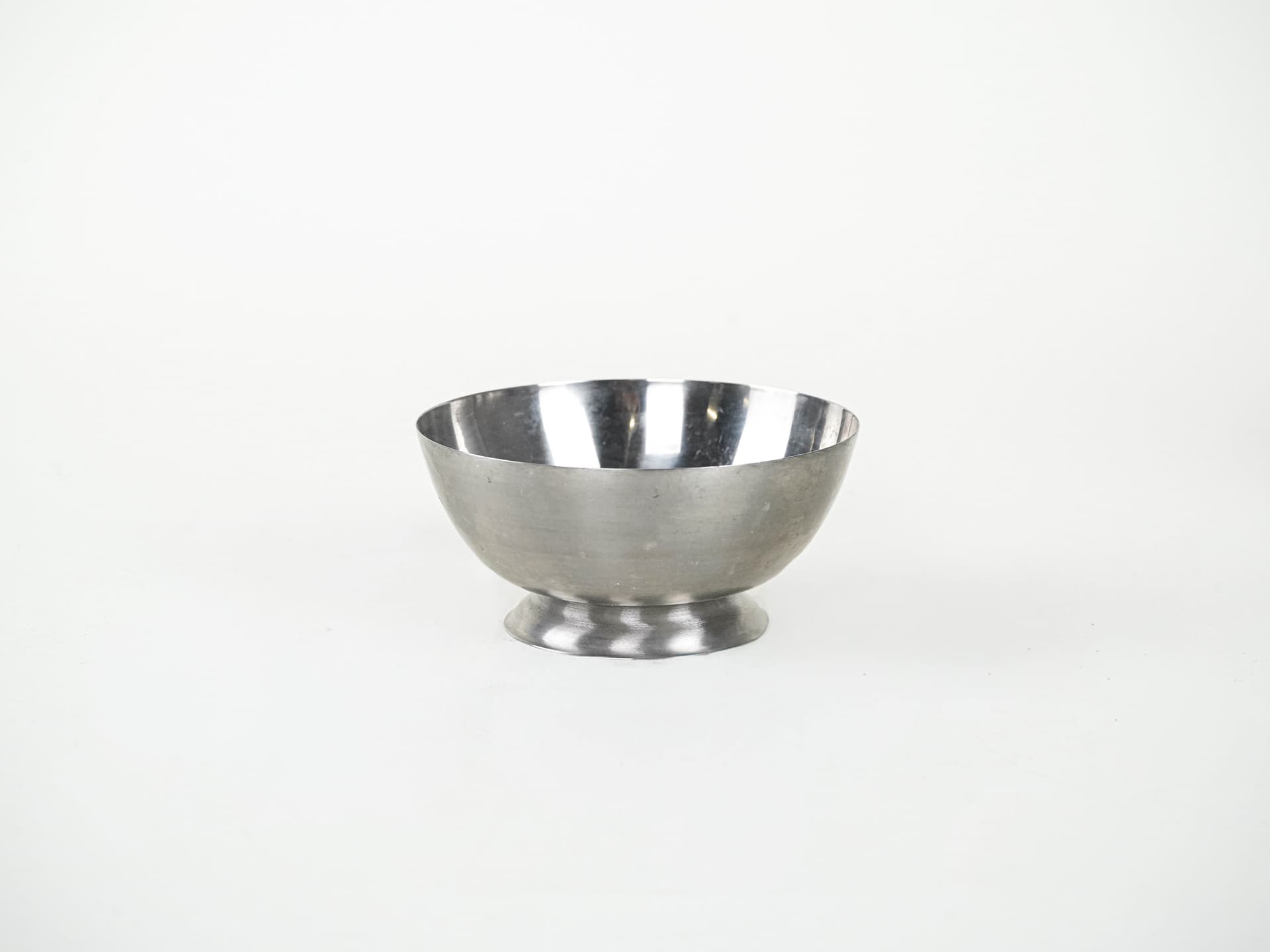 Set of bowls, silver stainless steel, Italy, 1980s. - 291897