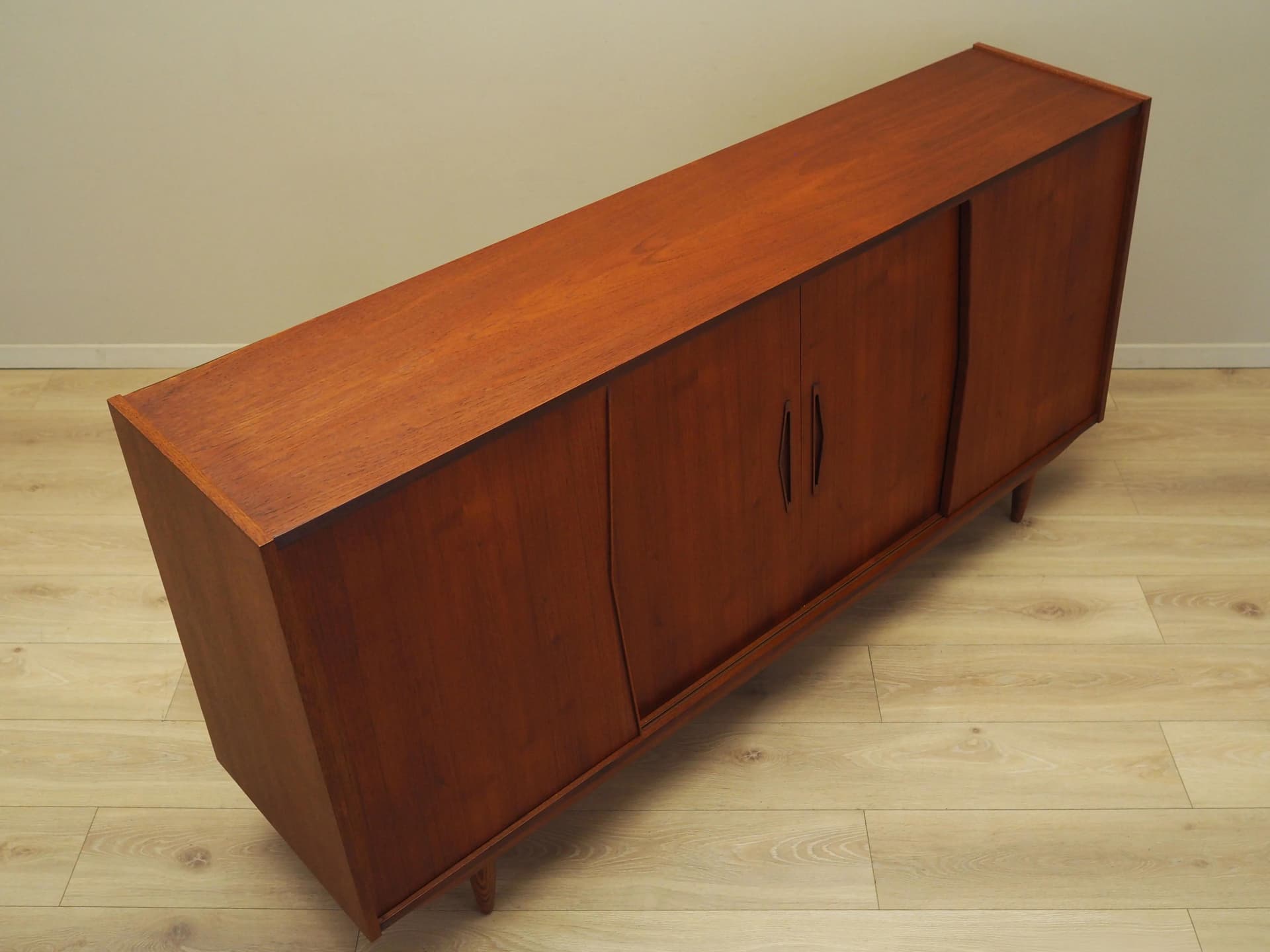 Sideboard, teak pomarańczowy, Dania, lata 70. - 21746