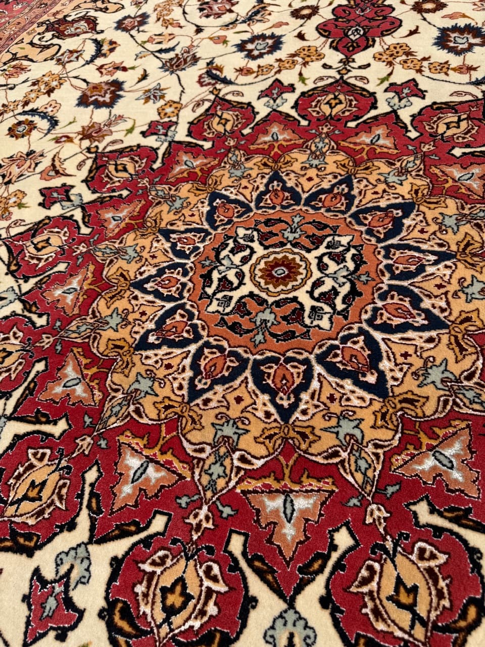 Dywan perski Tabriz, 350x250 cm, beżowy czerwony niebieski brązowy złoty czarny, wełna jedwab, Iran - 292375