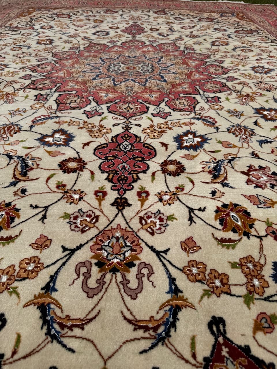 Dywan perski Tabriz, 350x250 cm, beżowy czerwony niebieski brązowy złoty czarny, wełna jedwab, Iran - 292370