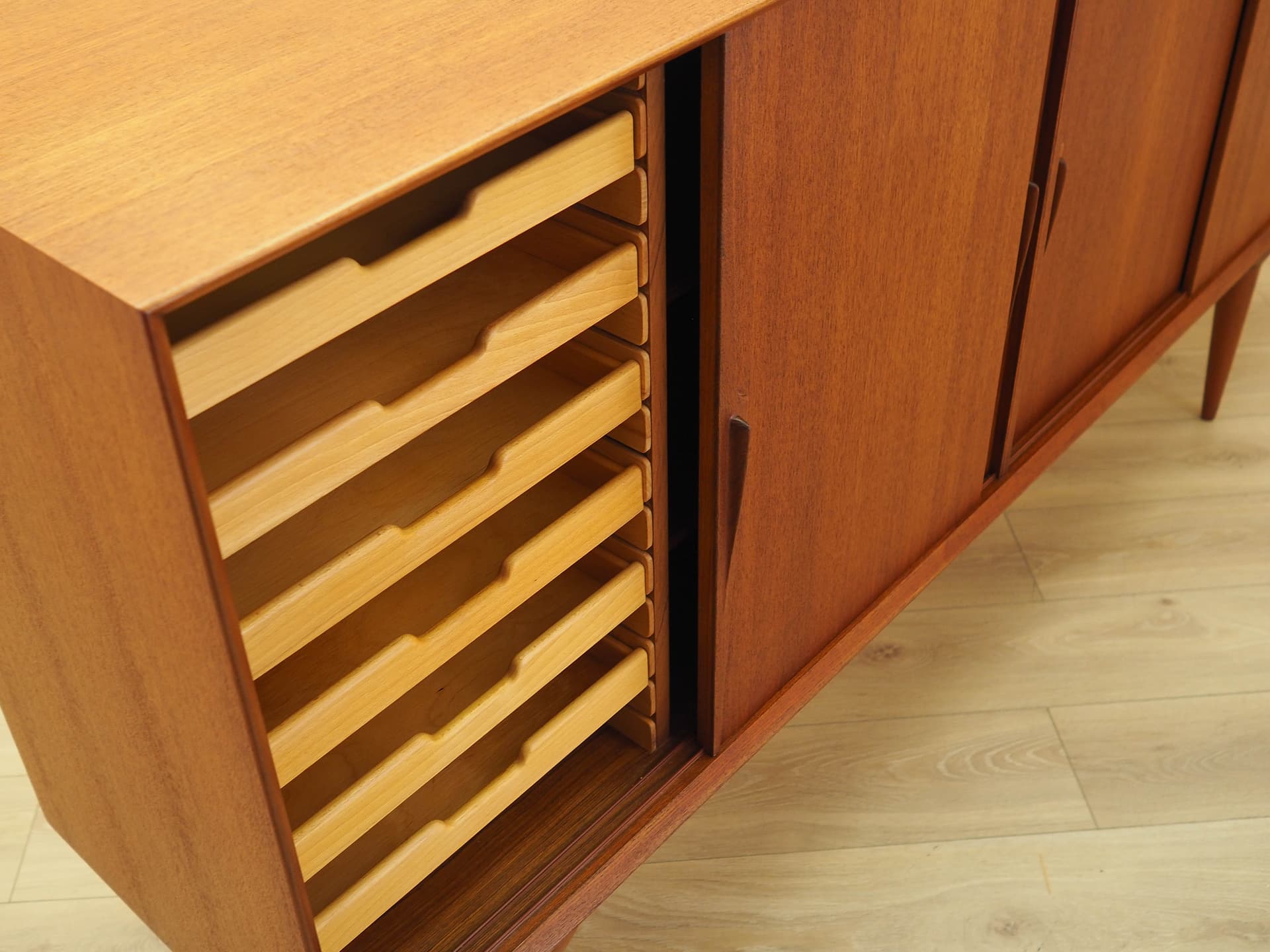 Highboard Model 19, brązowy, teak, Omann Jun, Dania, lata 70. - 292500