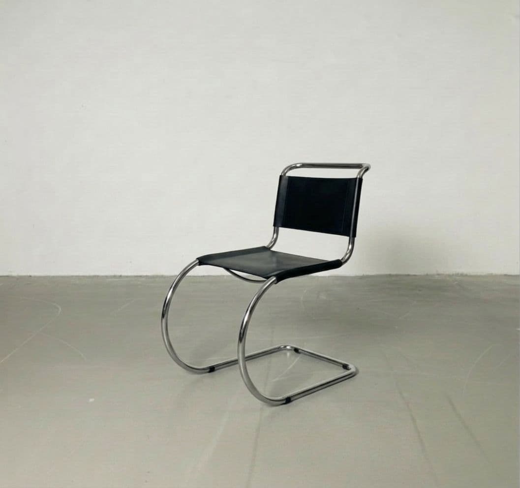 Krzesło wg. proj. L. Mies van der Rohe, czarne, stal, skóra - 292550