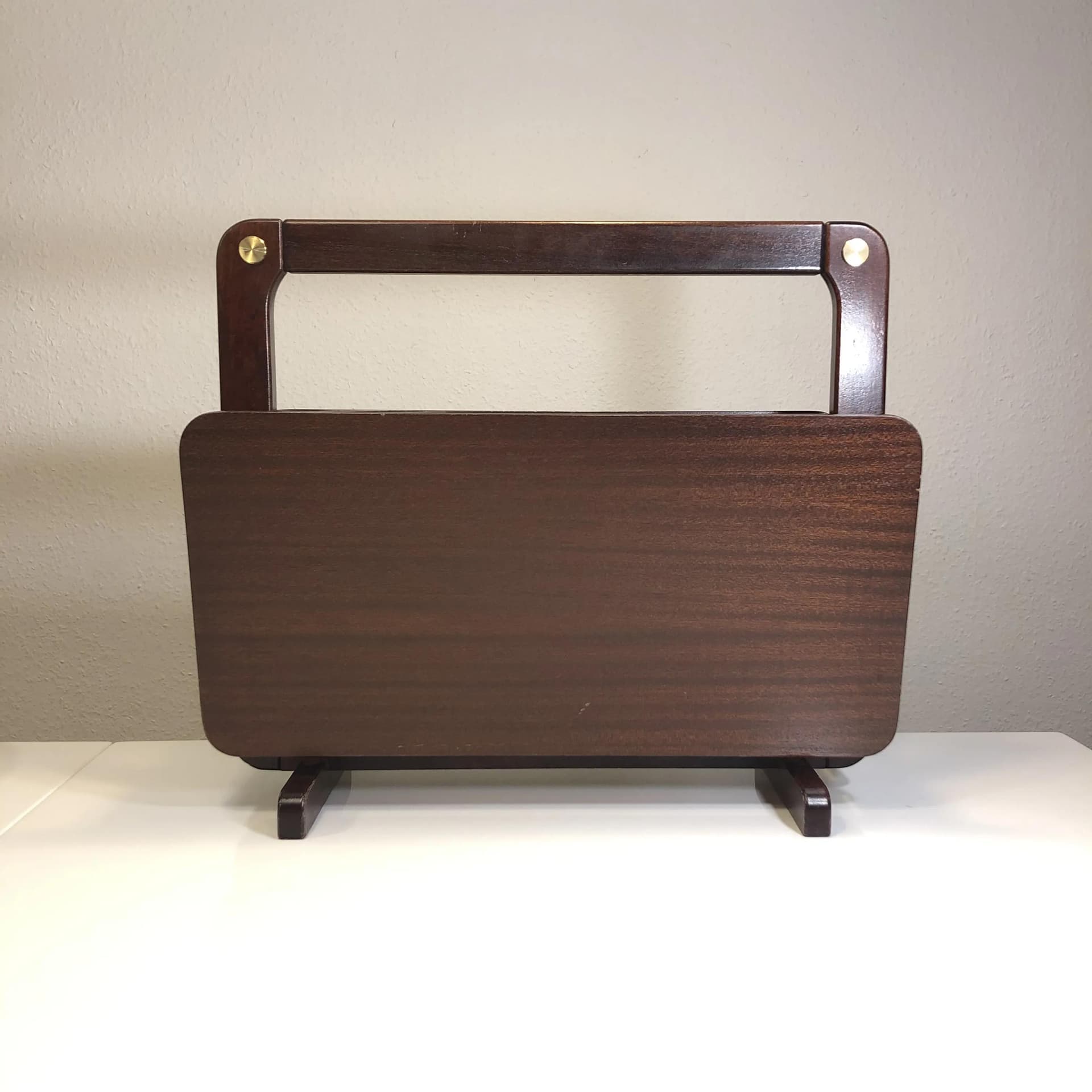 Gazetnik Union, mahoń brązowy ciemny, Niemcy, lata 70. - 21596