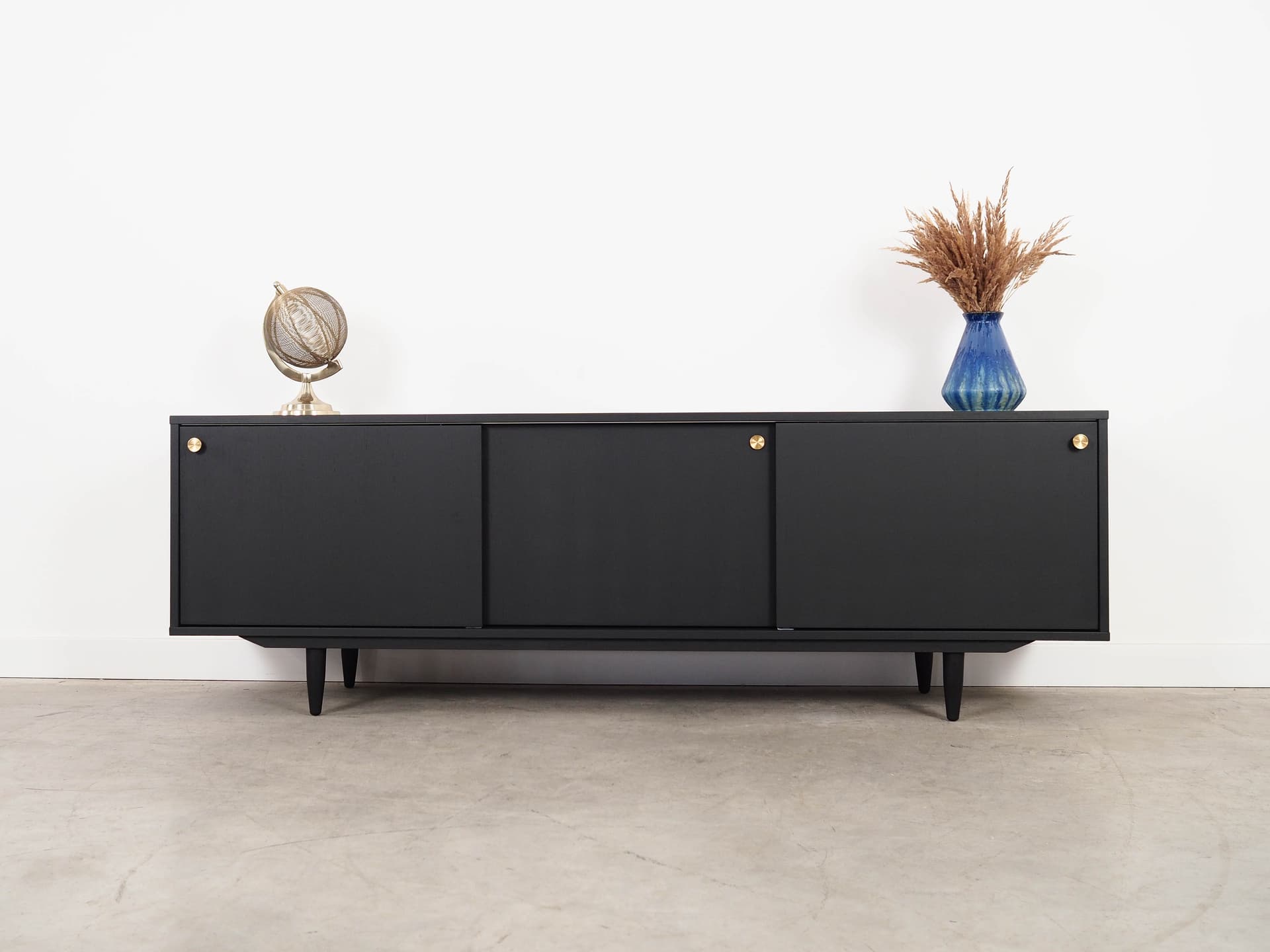 Sideboard, dąb czarny, lata 60. - 292698