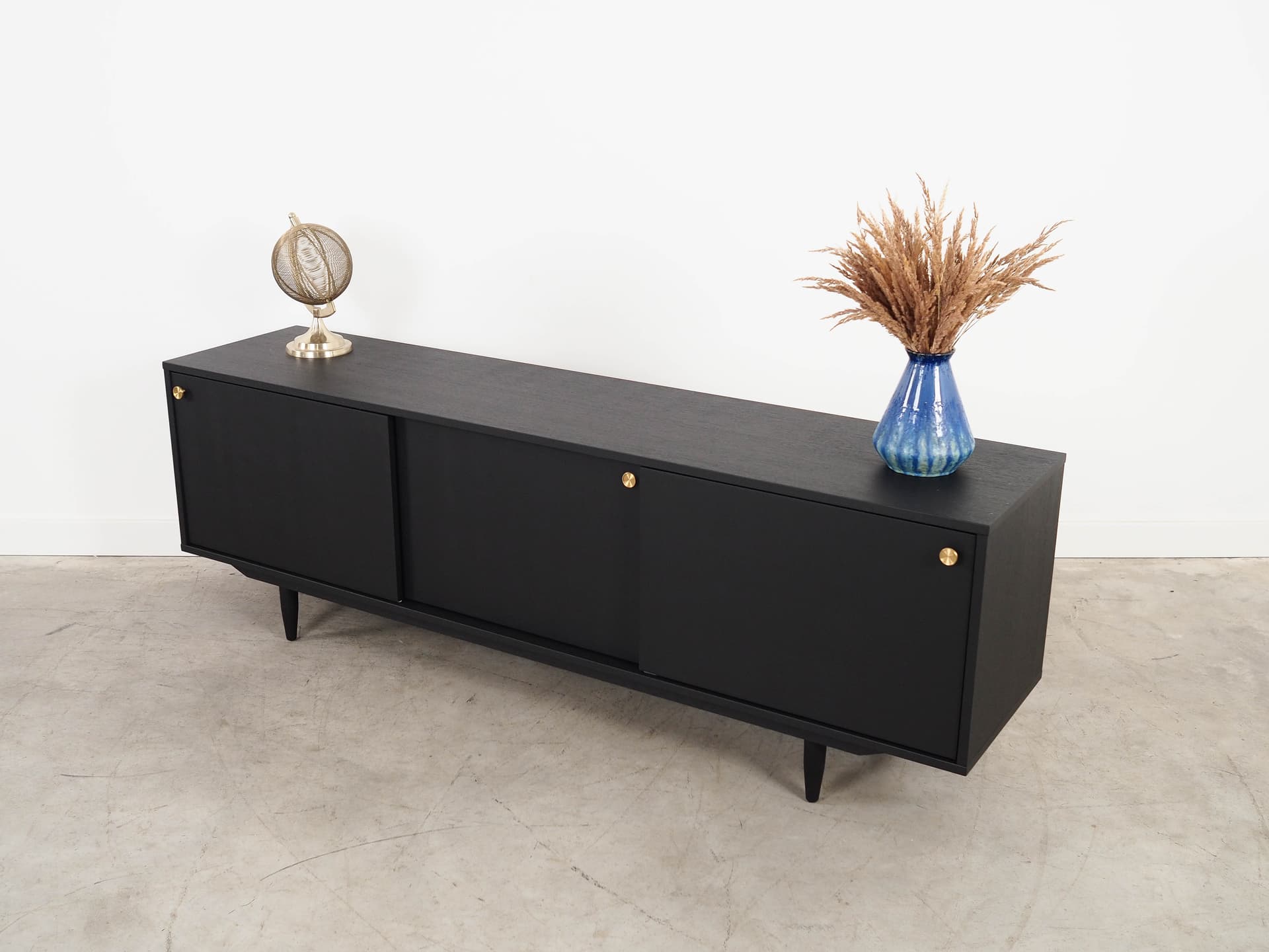 Sideboard, dąb czarny, lata 60. - 292702