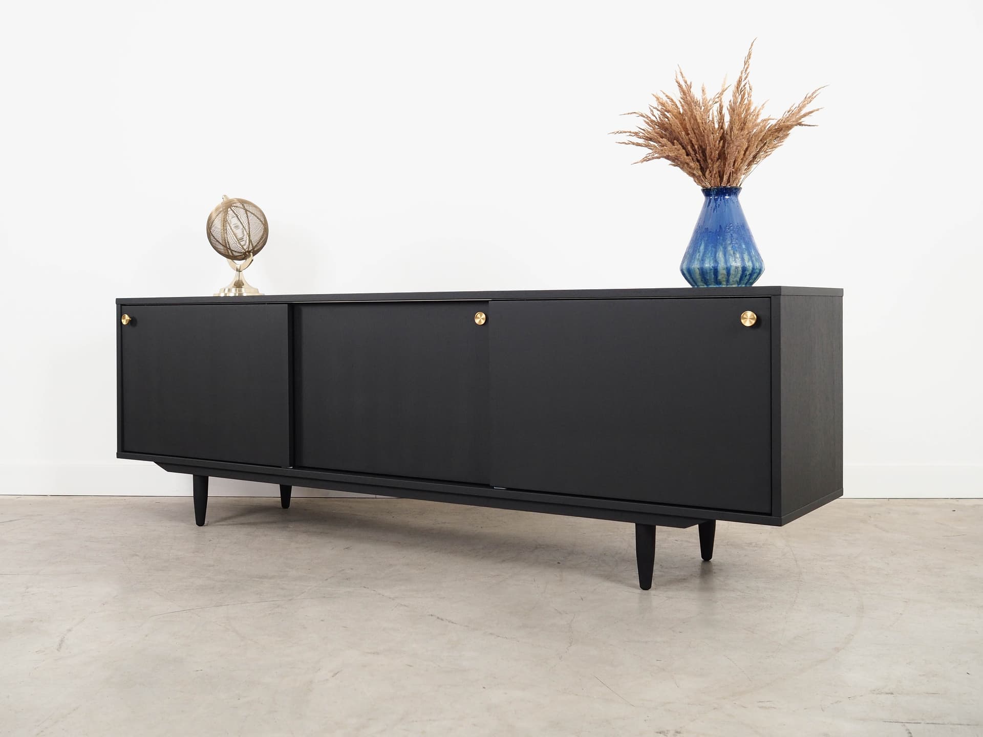 Sideboard, dąb czarny, lata 60. - 292700