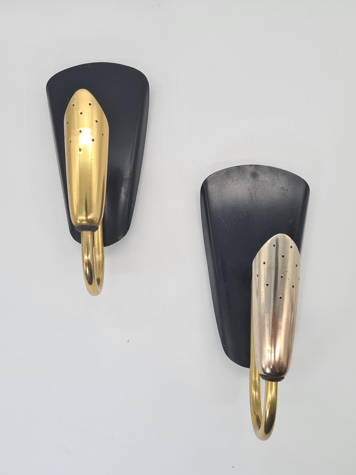 Para kinkietów modernistycznych, czarny lakierowany metal, mosiądz złoty, aluminium srebrny, Niemcy, lata 70. - 292770