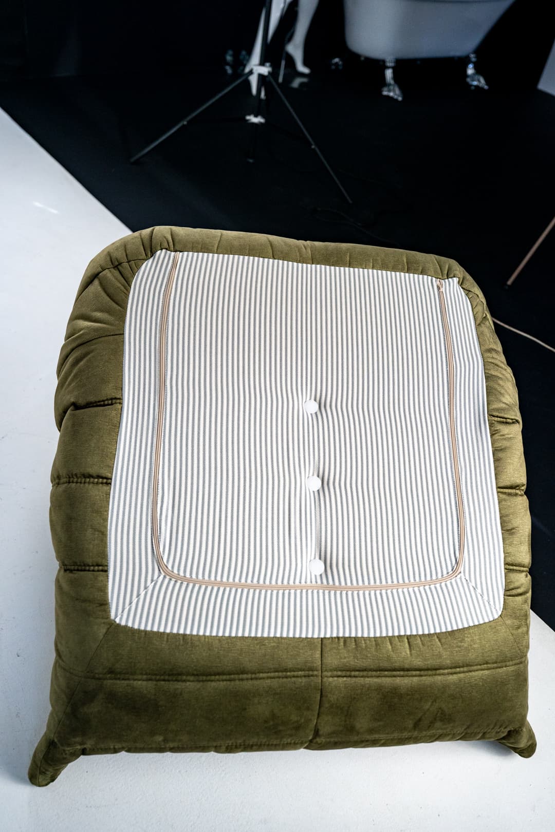 Fotel wypoczynkowy Togo, wave velvet olive - 292938