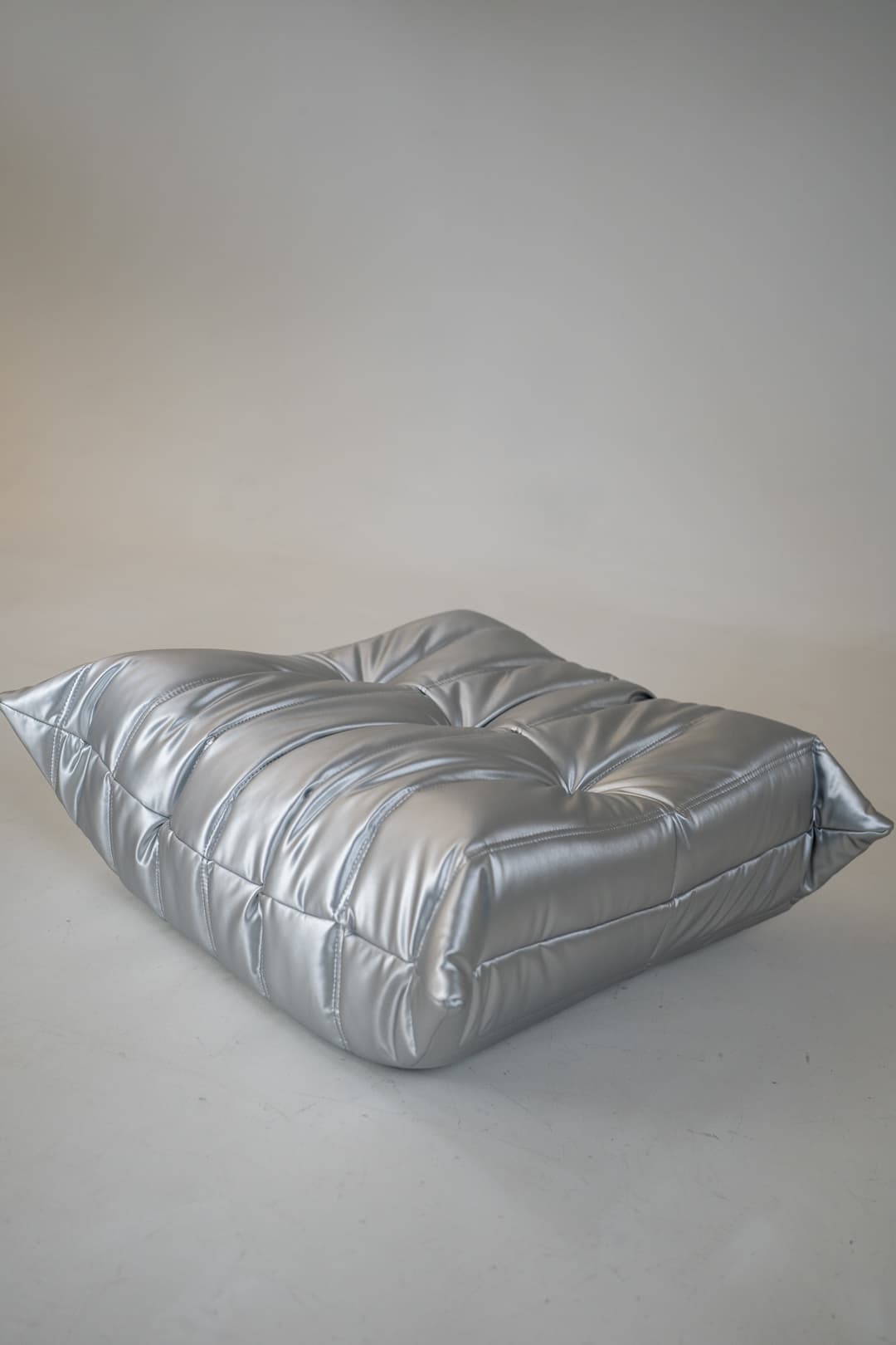 Fotel wypoczynkowy Togo z podnóżkiem, space grey - 292980