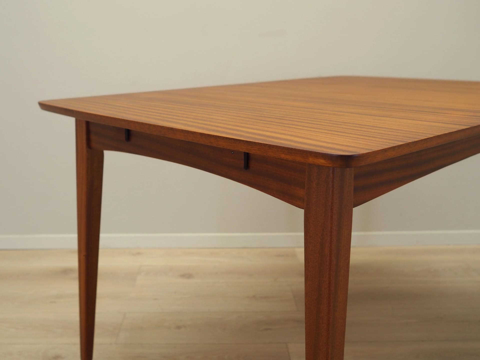 Stół mahoniowy, ciemny brąz, Dania, lata 70. - 21666