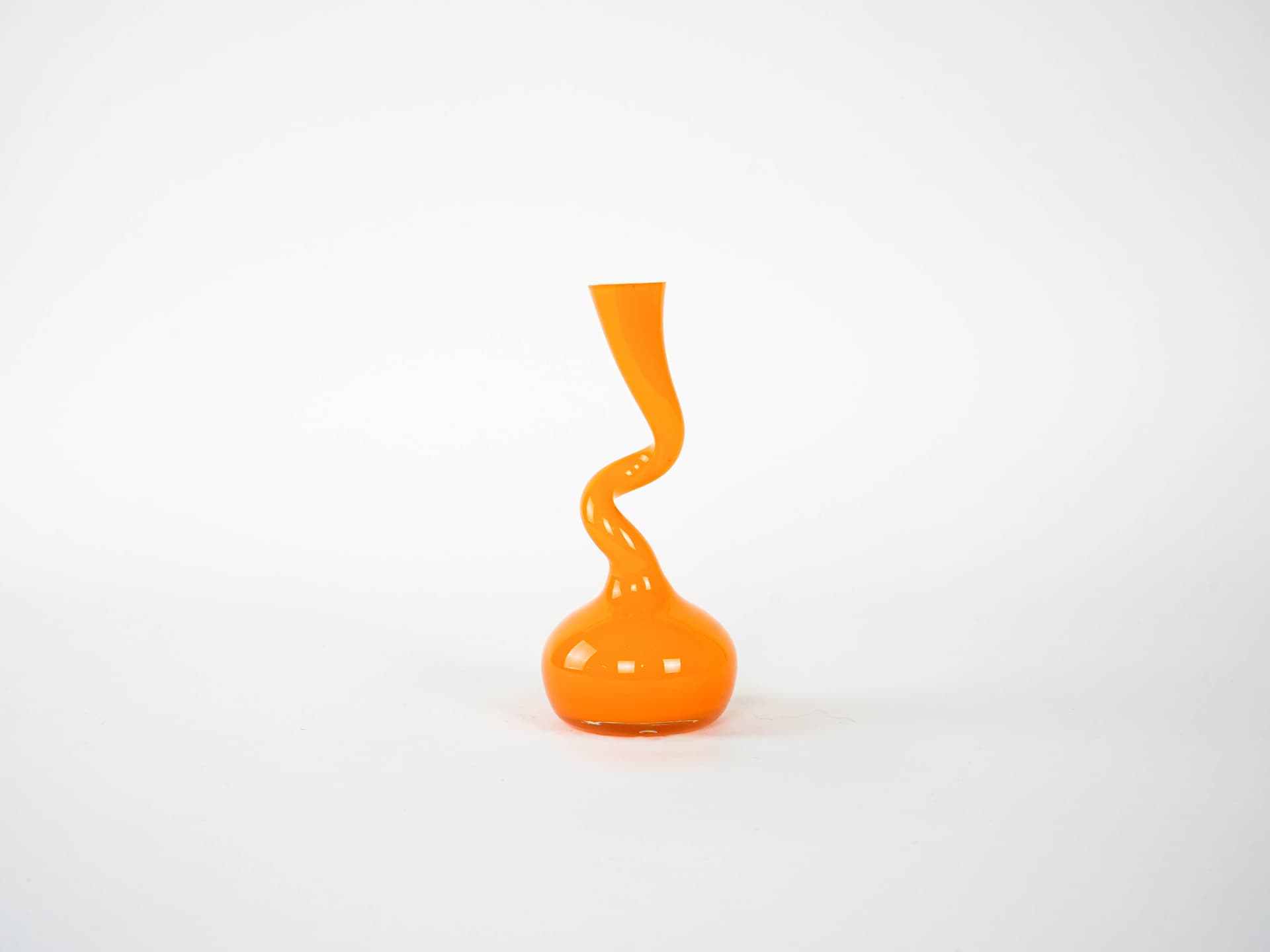 Wazon Swing Vase, pomarańczowy, szkło, proj. B. Bonnesen, Normann Copenhagen, Dania, lata 80. - 293348