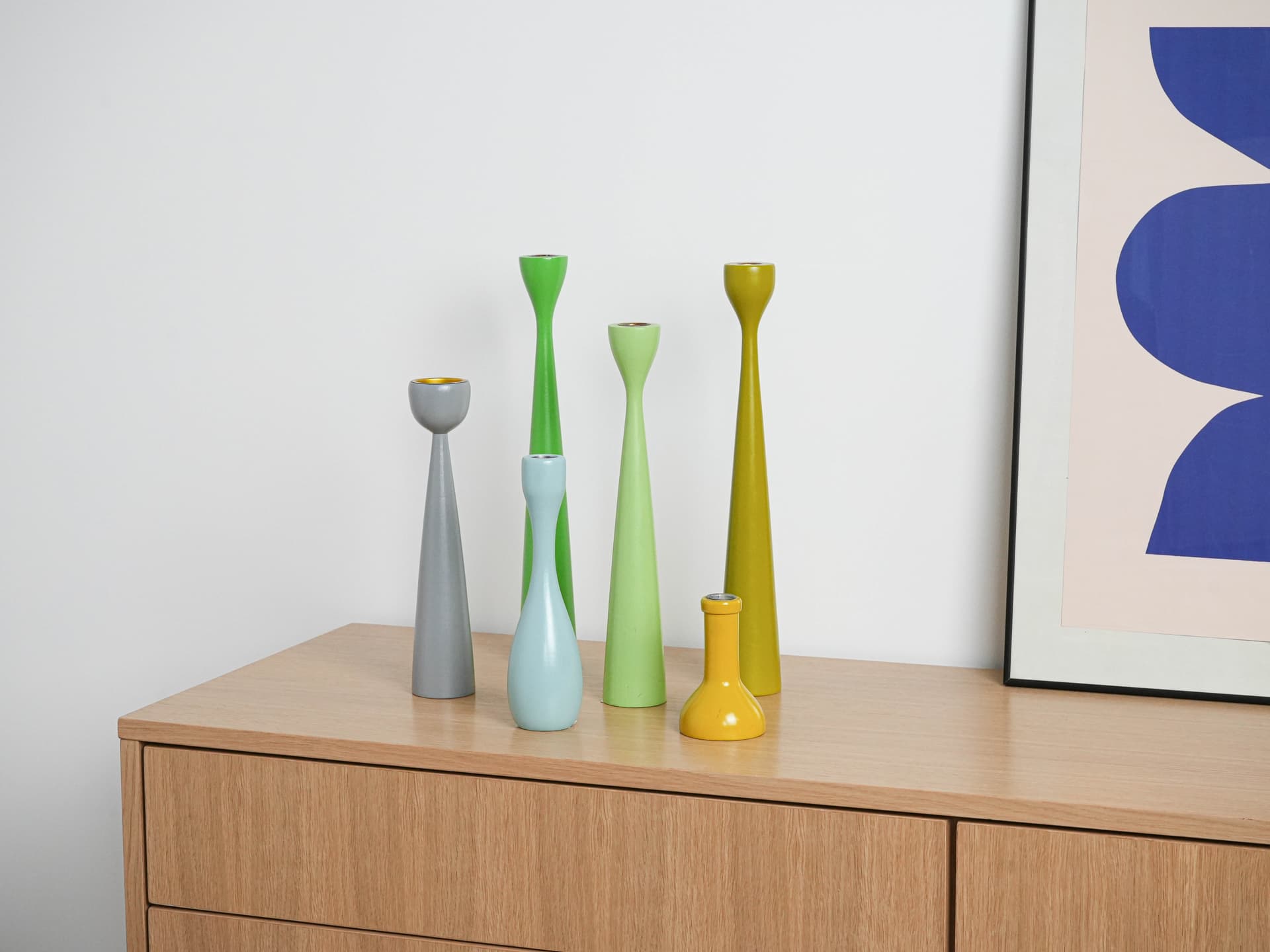 Świecznik, pastelowy niebieski, drewno, Dania, lata 70. - 293419