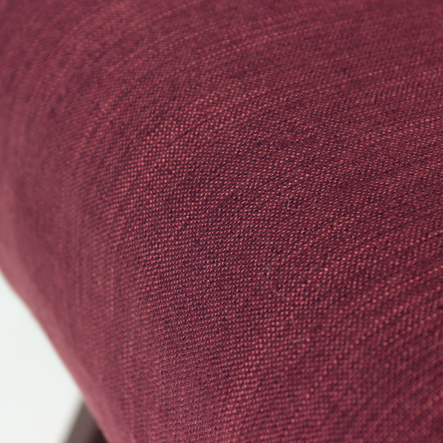 Fotel, purpurowa tkanina, dąb ciemnobrązowy, proj. J. Šmídek, TON, Czechosłowacja, lata 60. - 293547