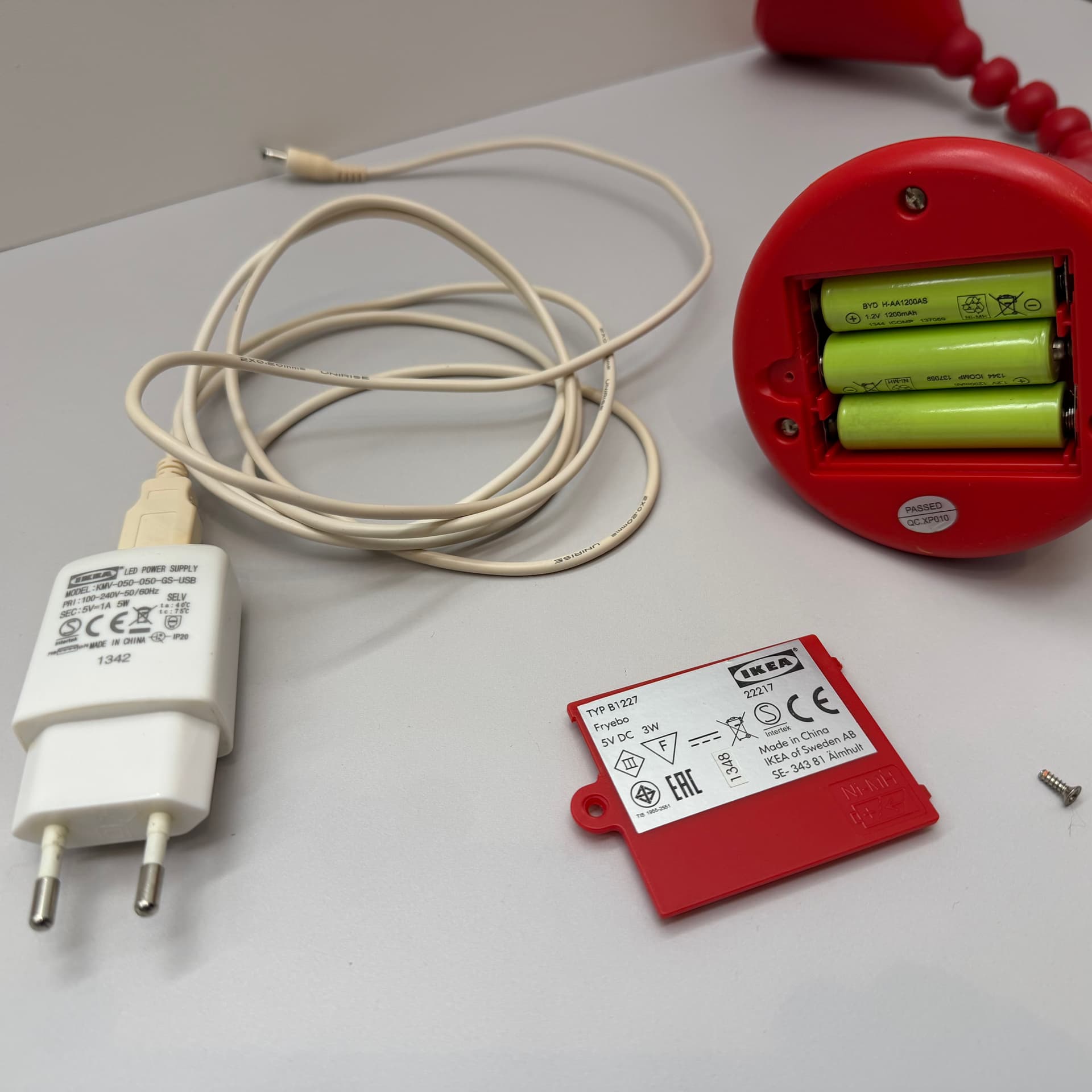 Bedside lamp, red, plastic, Ikea, Sweden, 1990s. - 293680